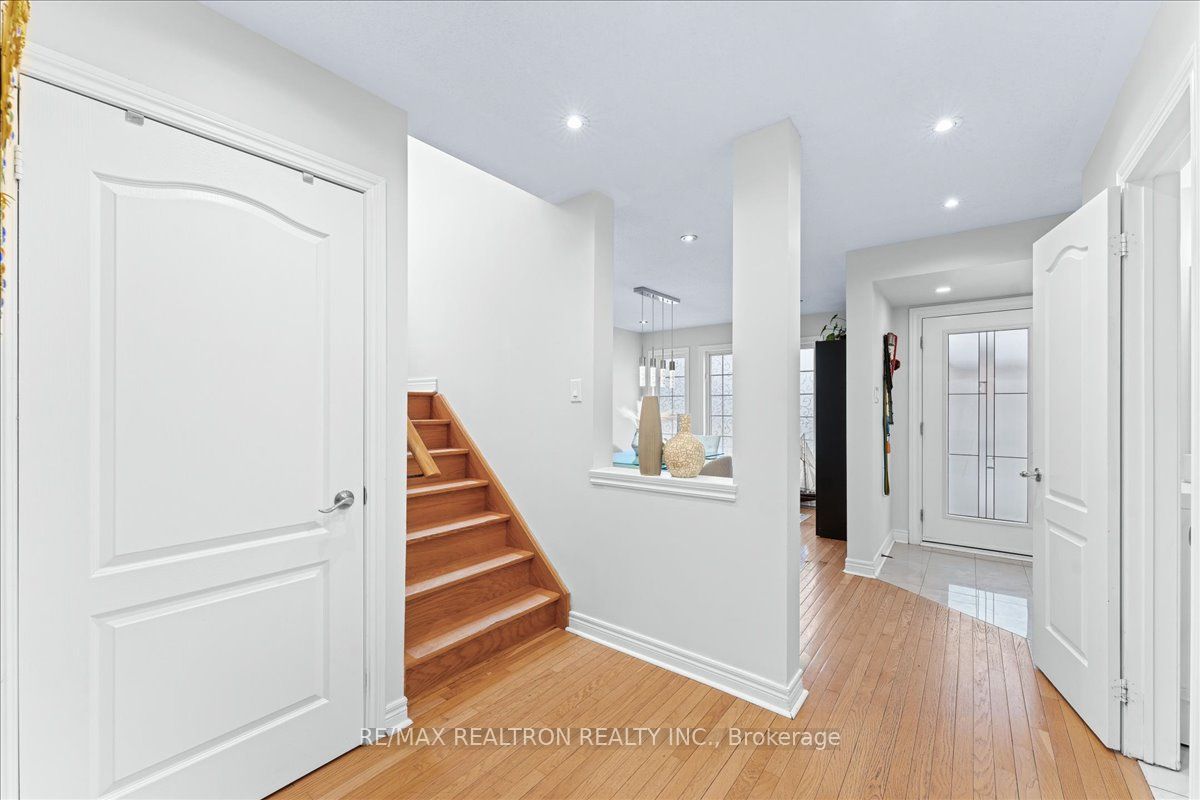 129 Flagstone Way Property Photo 18