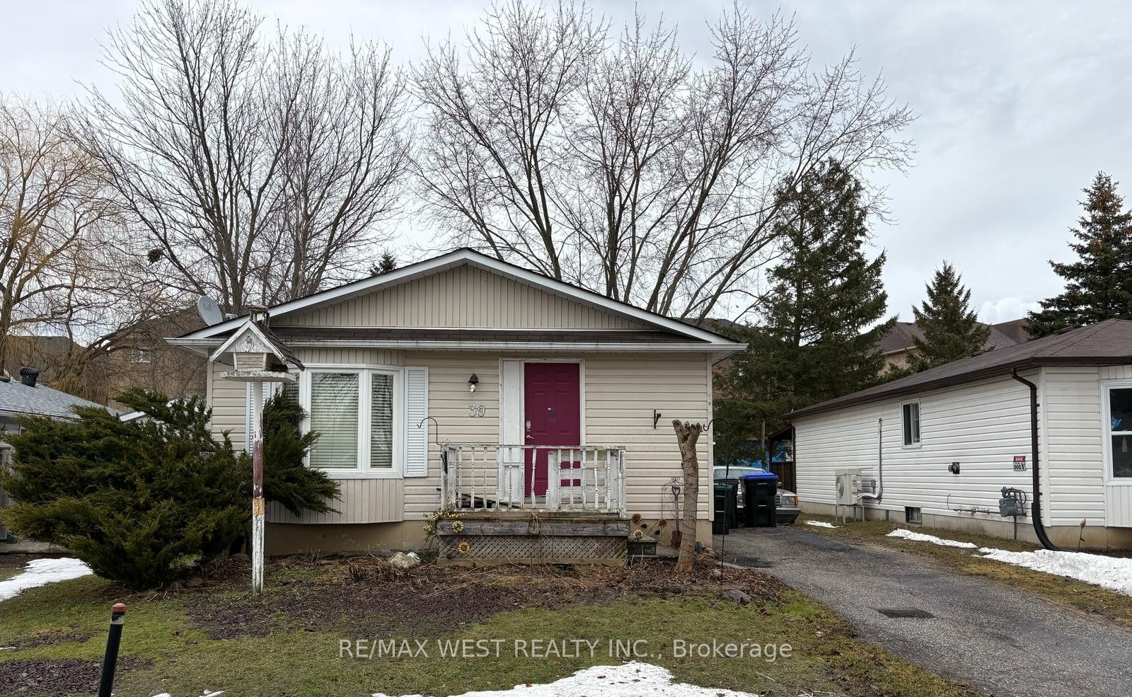39 Royal Oak Drive Property Photo 1