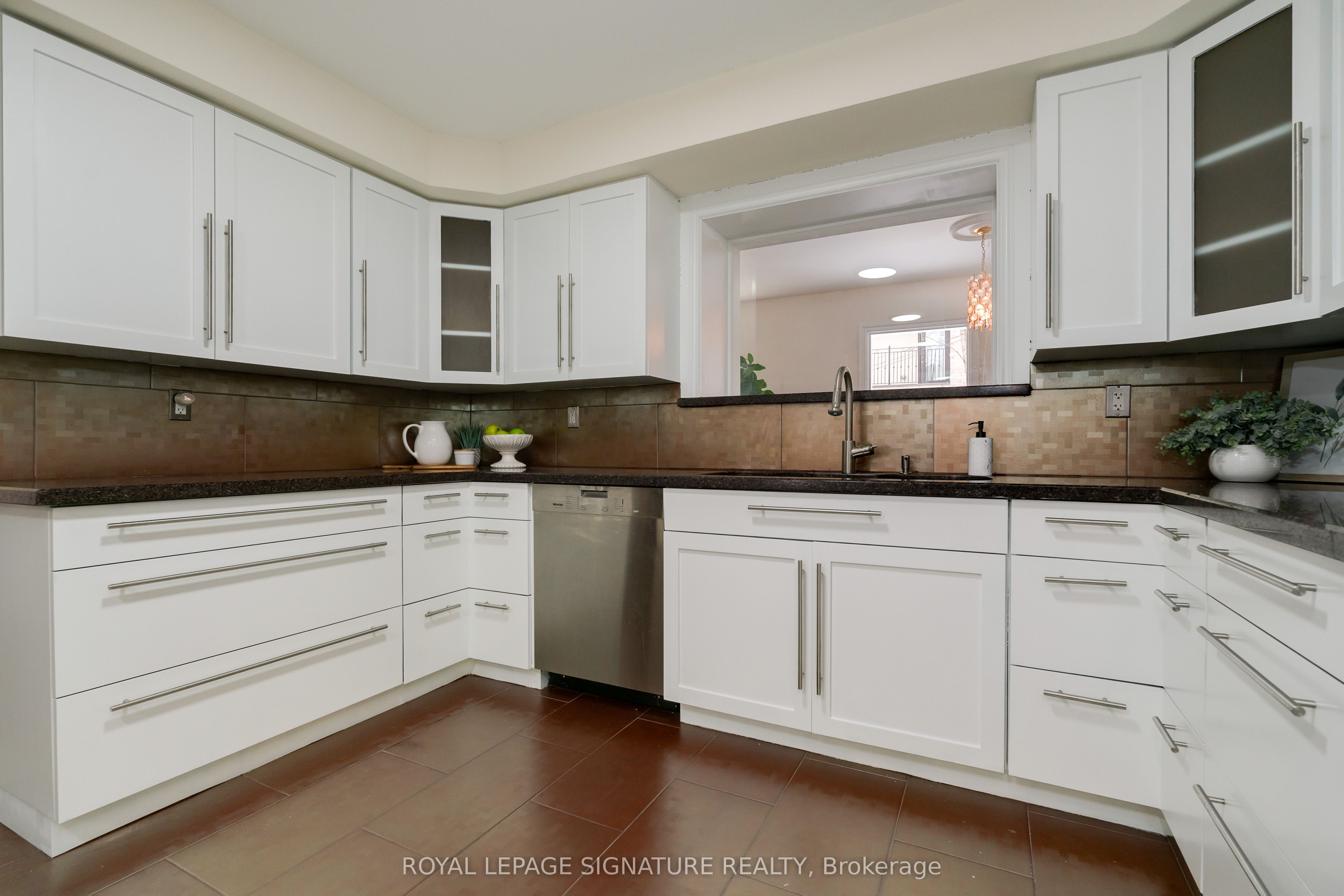 339 Elmwood Avenue Property Photo 16