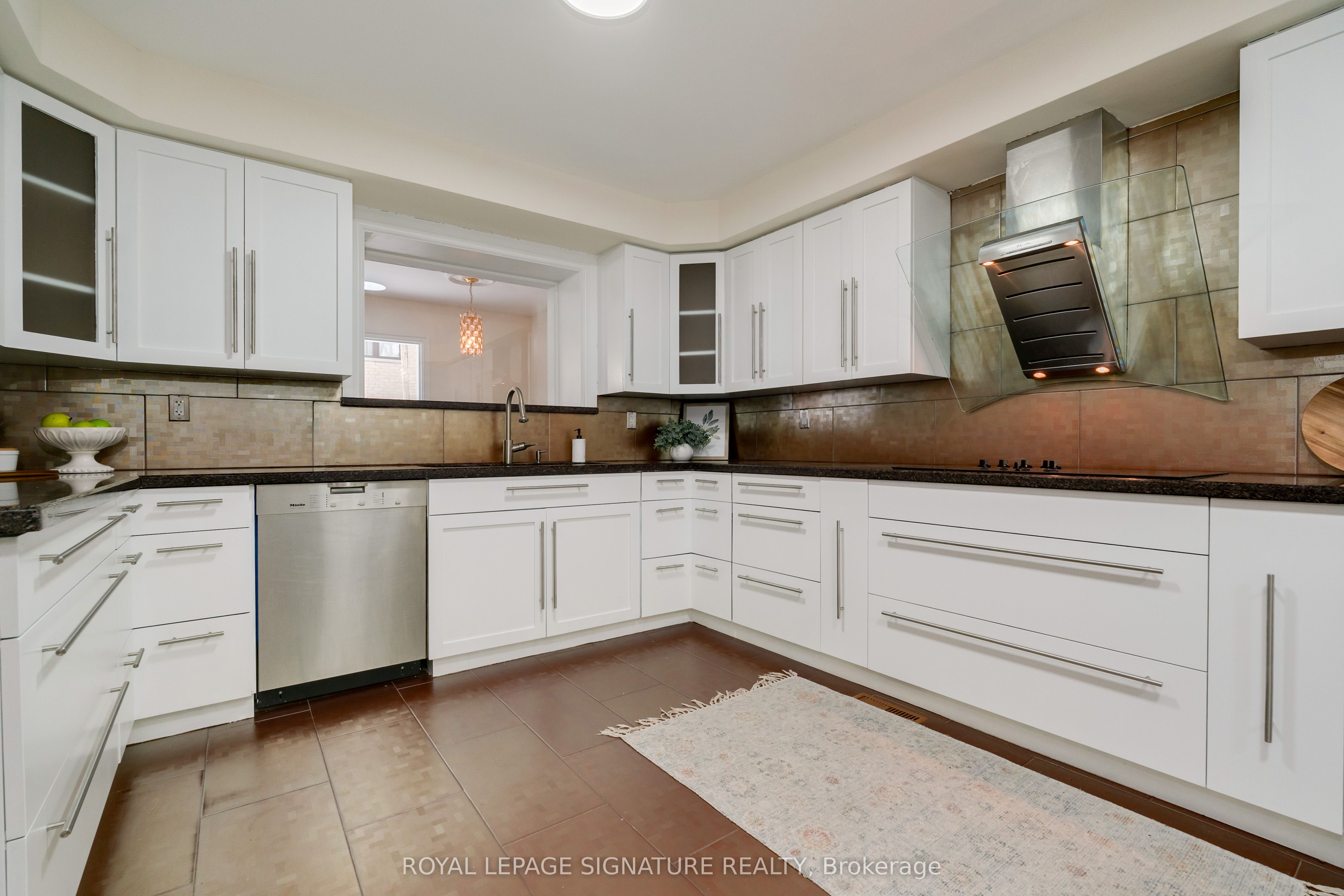 339 Elmwood Avenue Property Photo 17