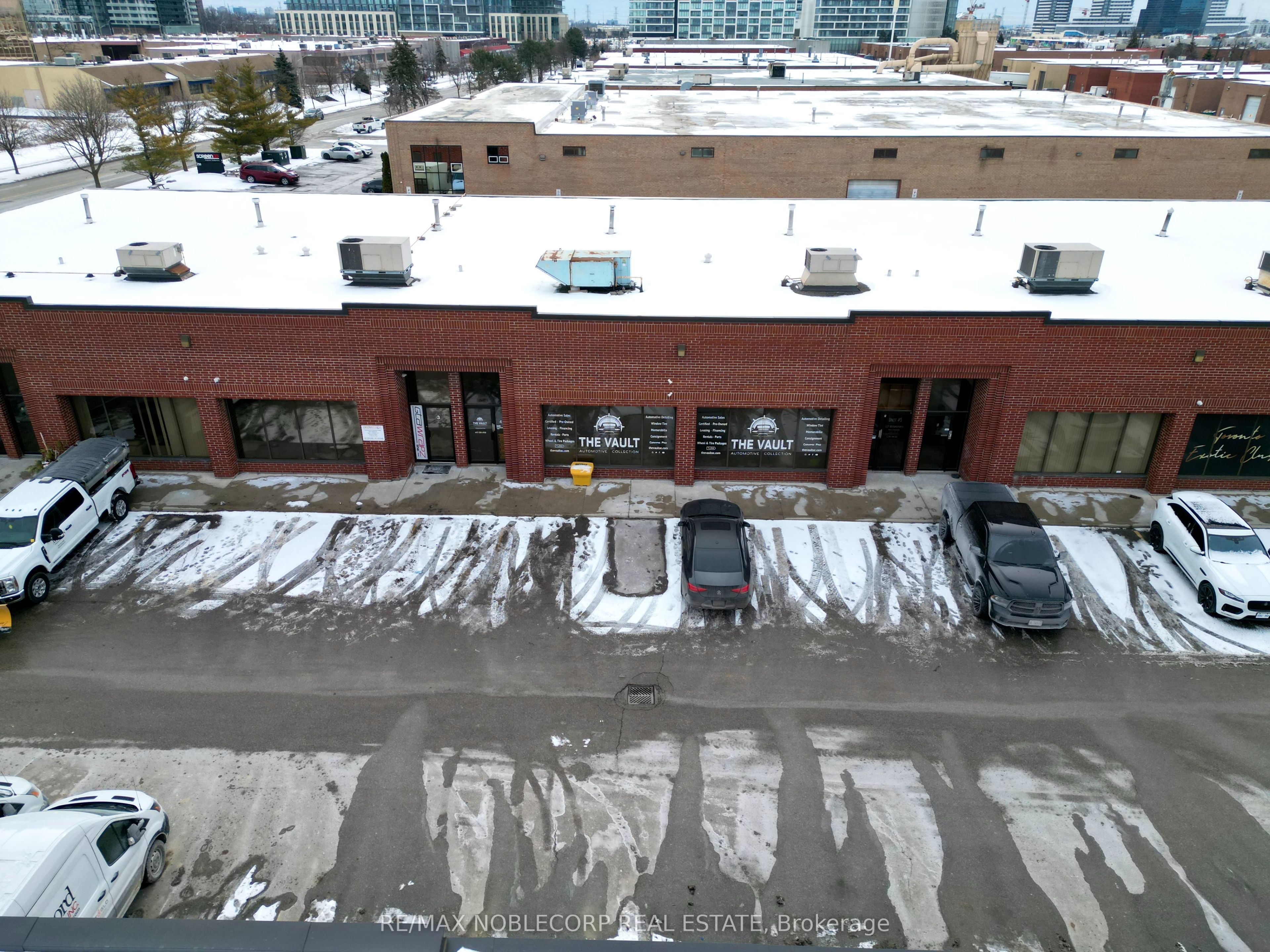 #4 - 310 Millway Avenue Property Photo 2