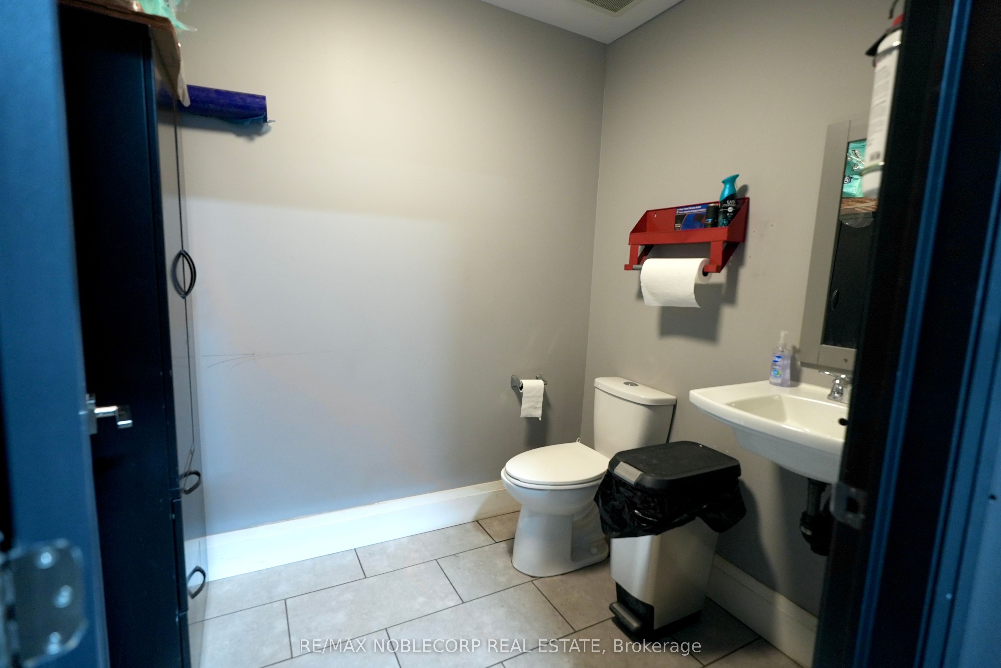 #4 - 310 Millway Avenue Property Photo 11