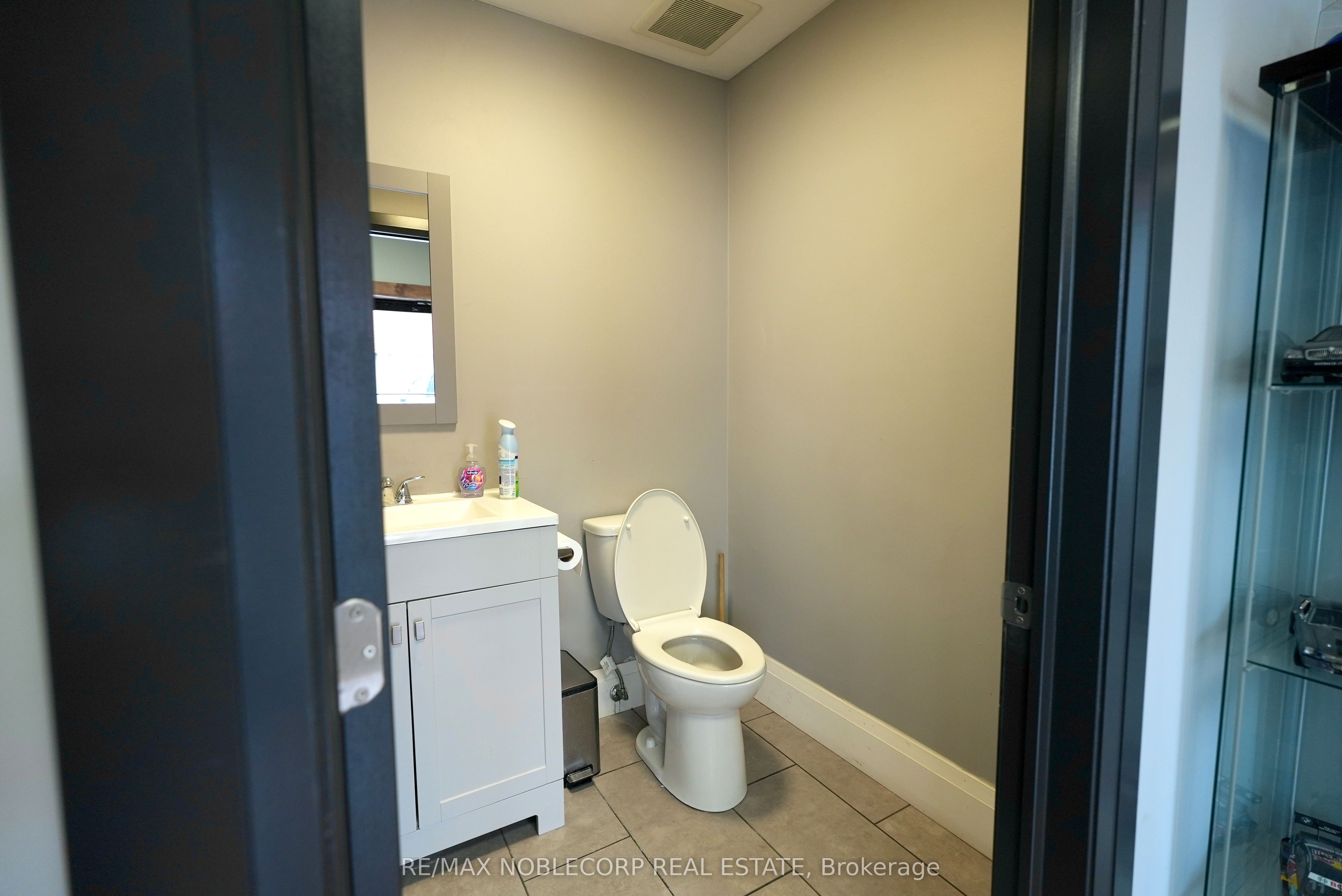#4 - 310 Millway Avenue Property Photo 13