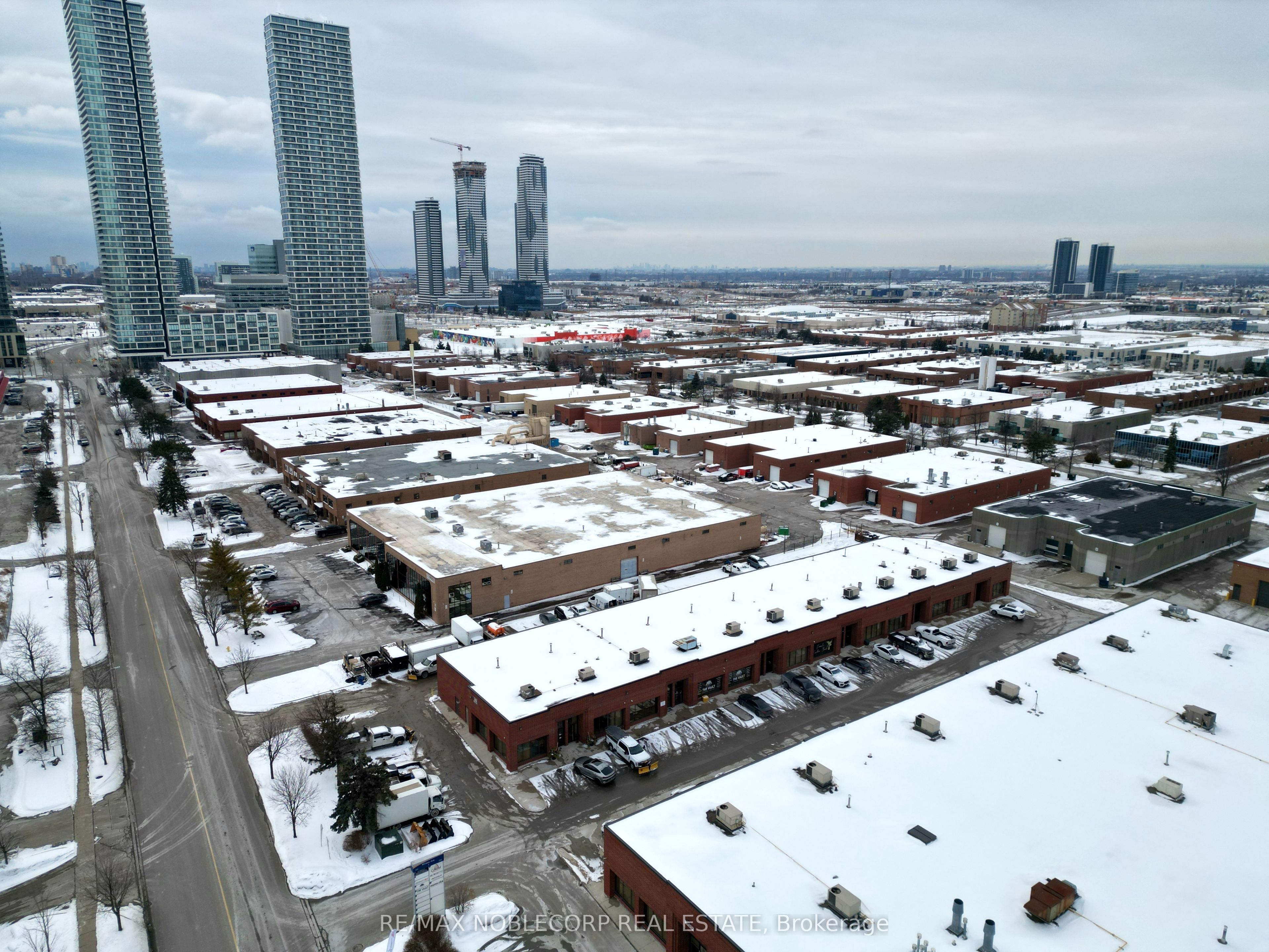 #4 - 310 Millway Avenue Property Photo 26