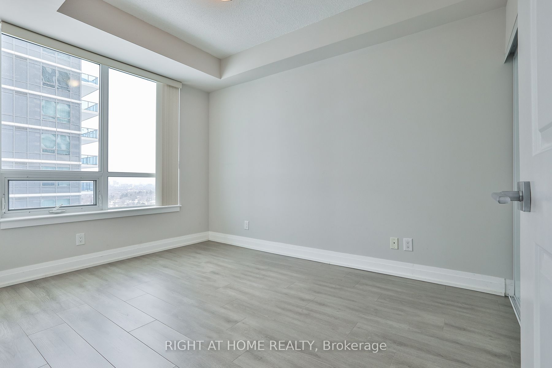 7165 Yonge Street 1505 Property Photo 13