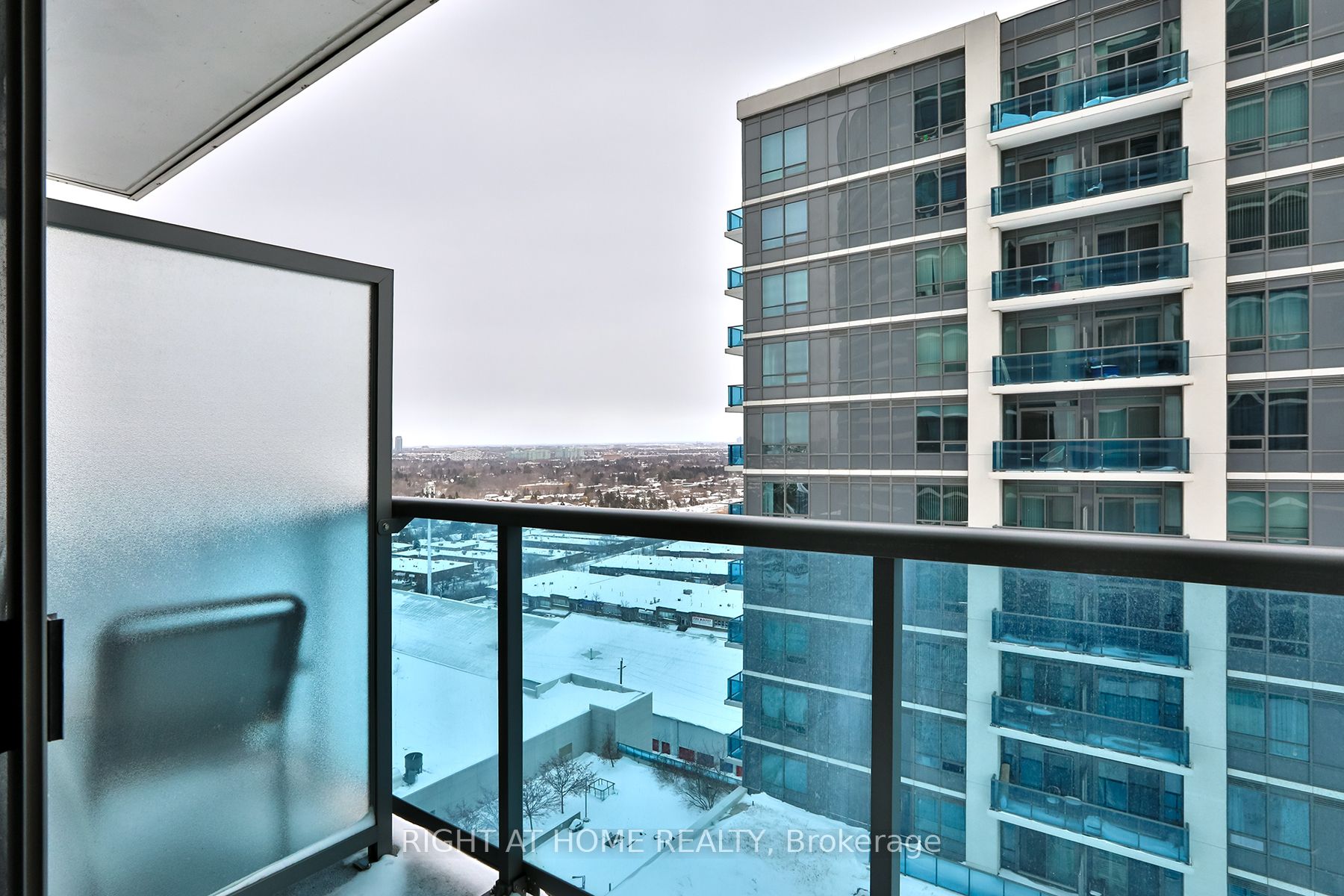 7165 Yonge Street 1505 Property Photo 15