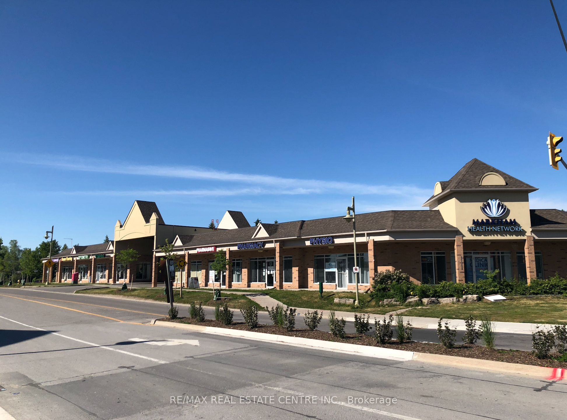 #7 - 5 Swan Lake Boulevard Property Photo 25