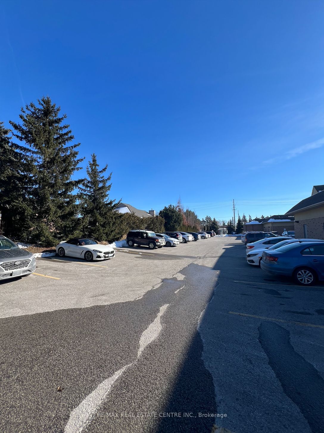 #7 - 5 Swan Lake Boulevard Property Photo 27