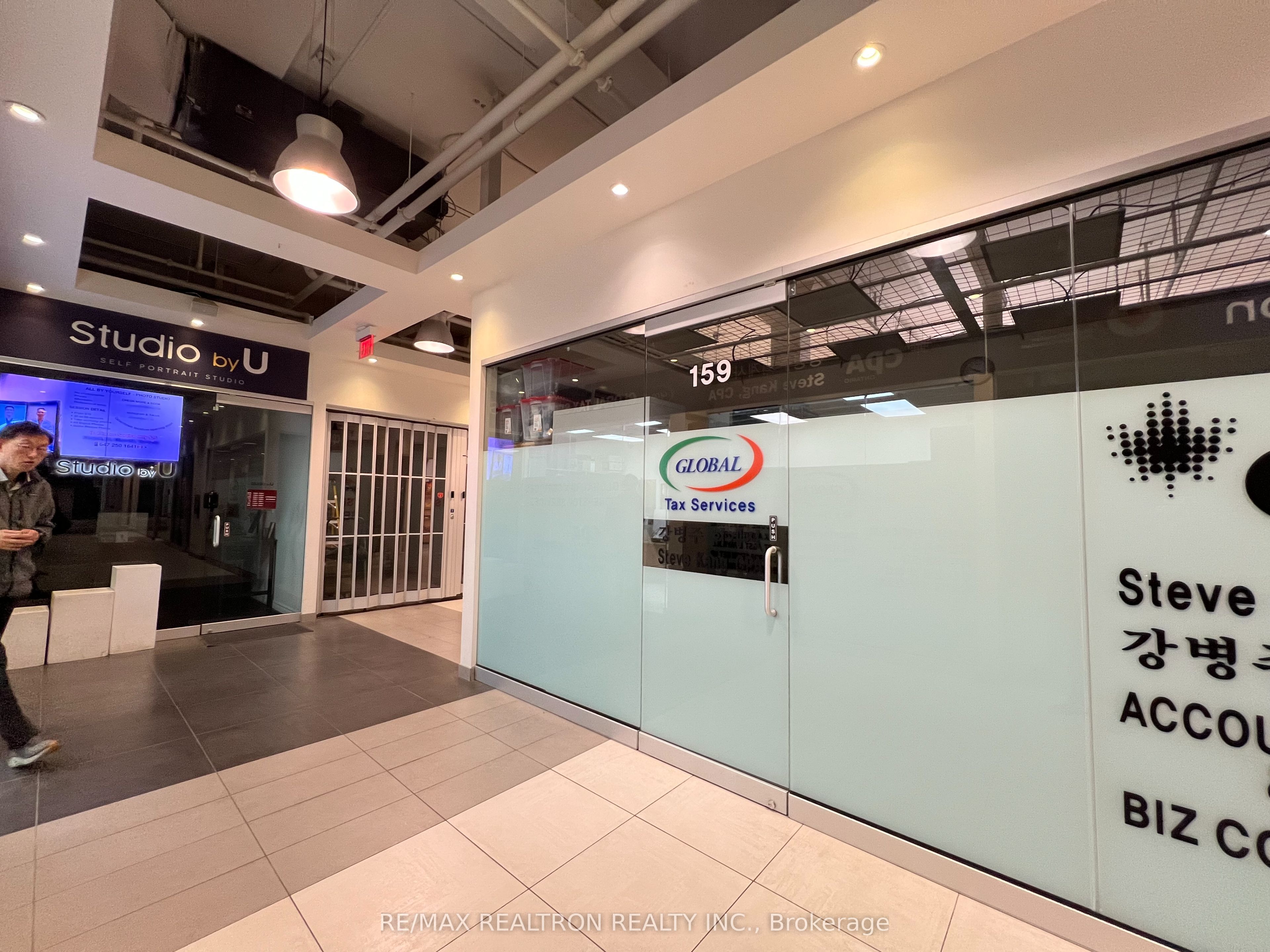 #159 - 7181 Yonge Street Property Photo 5