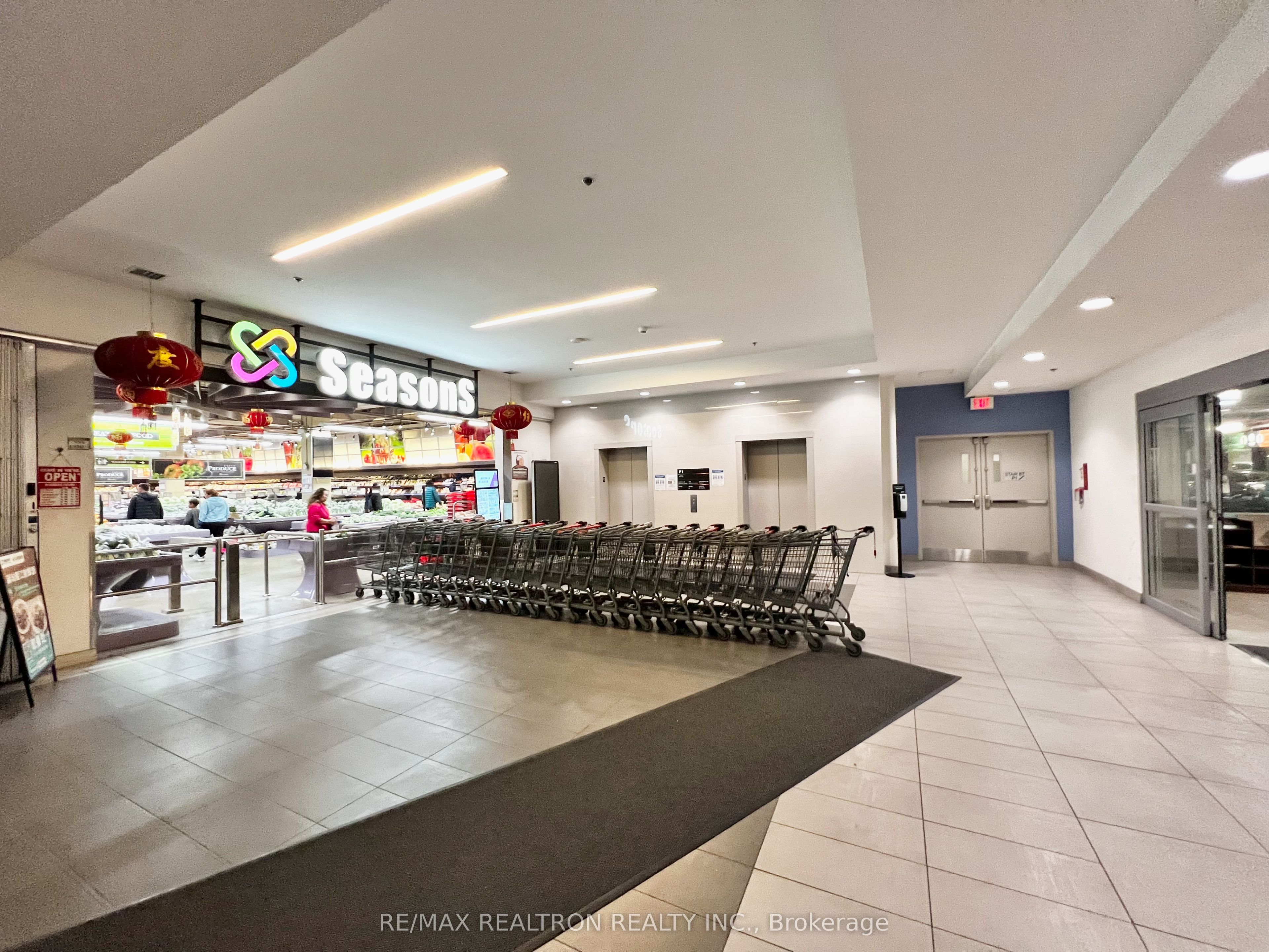 #159 - 7181 Yonge Street Property Photo 10