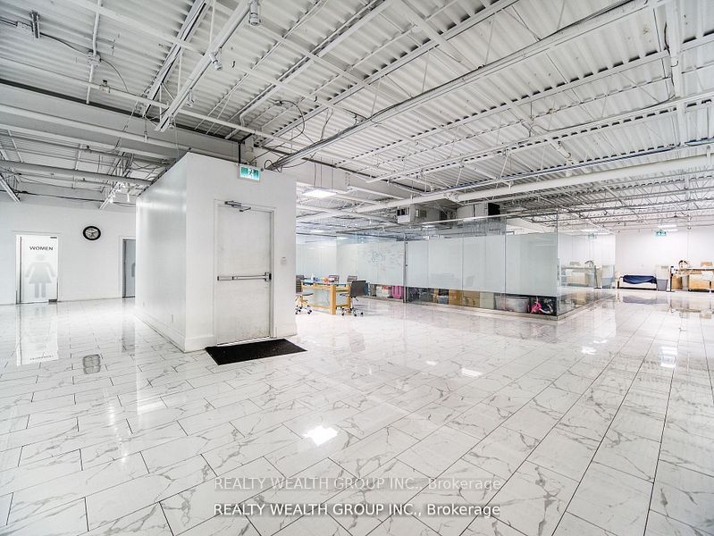 ##2fl - 7261 Victoria Park Avenue Property Photo 6