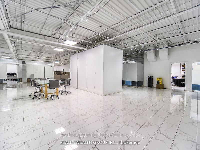 ##2fl - 7261 Victoria Park Avenue Property Photo 7