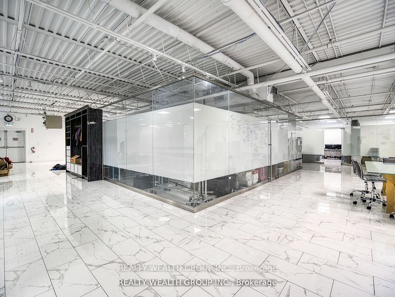 ##2fl - 7261 Victoria Park Avenue Property Photo 8