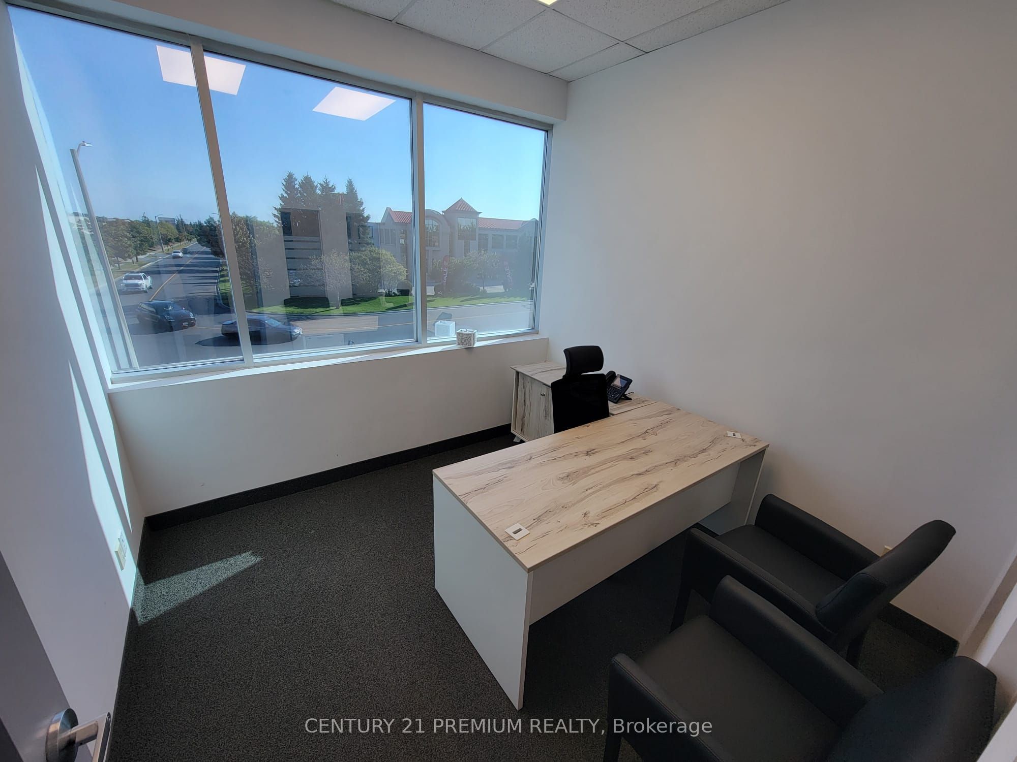 #unit#14 Room 01 - 661 Chrislea Road Property Photo 3