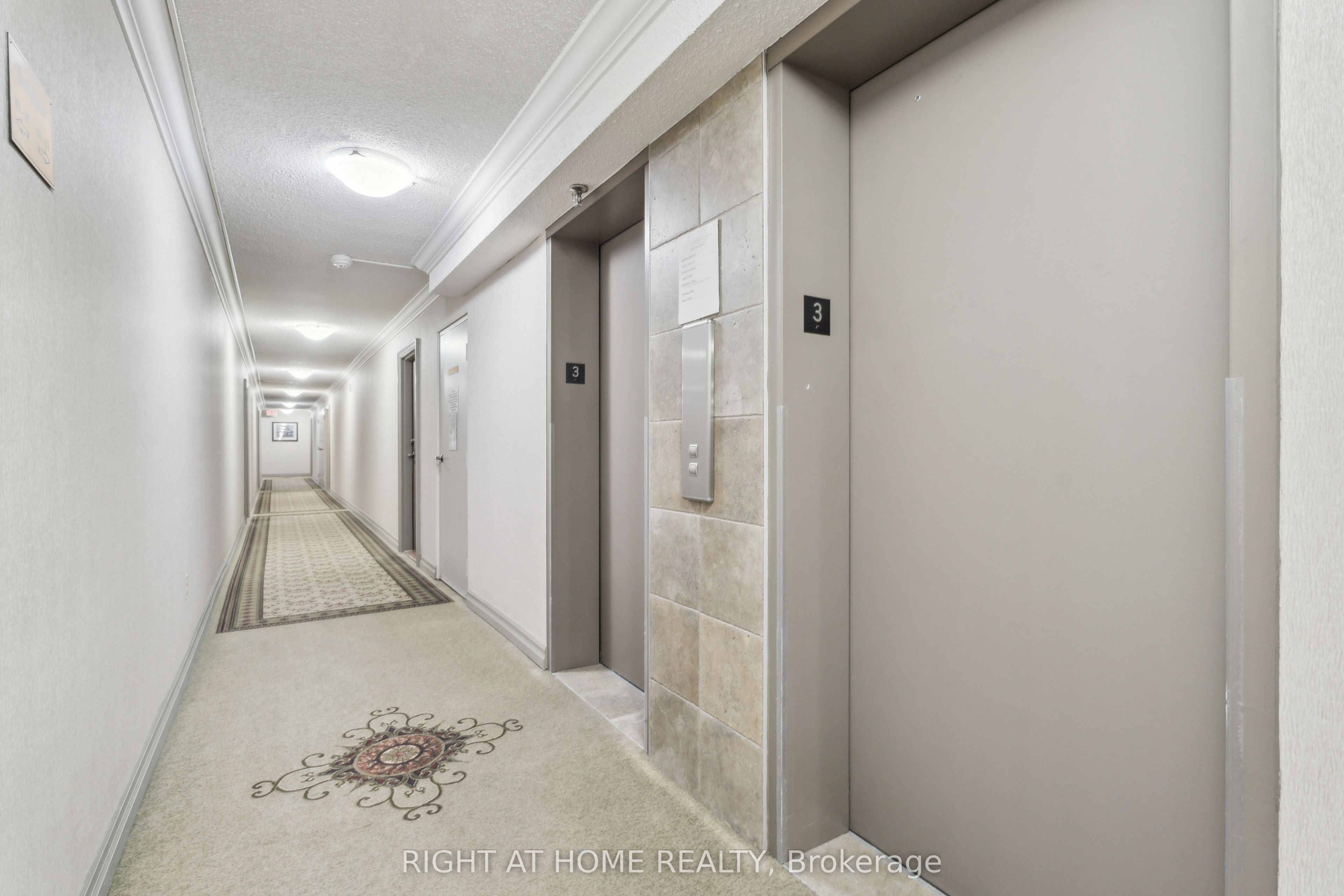 20 William Roe Boulevard 307 Property Photo 14
