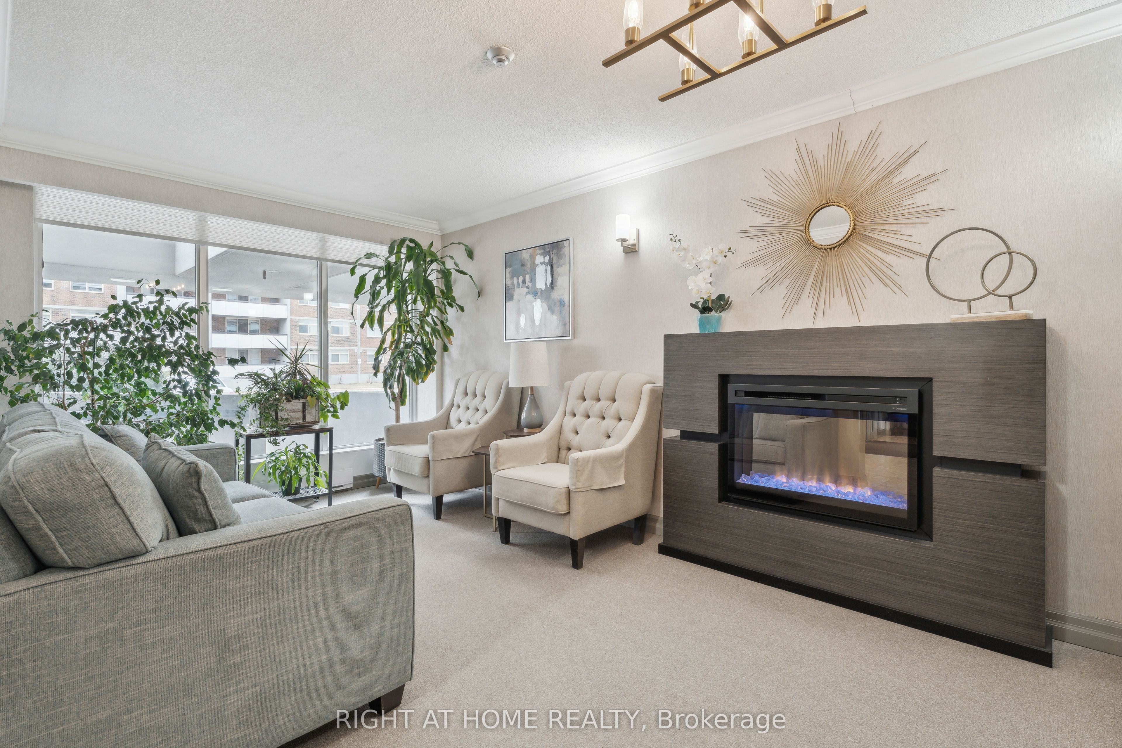 20 William Roe Boulevard 307 Property Photo 17