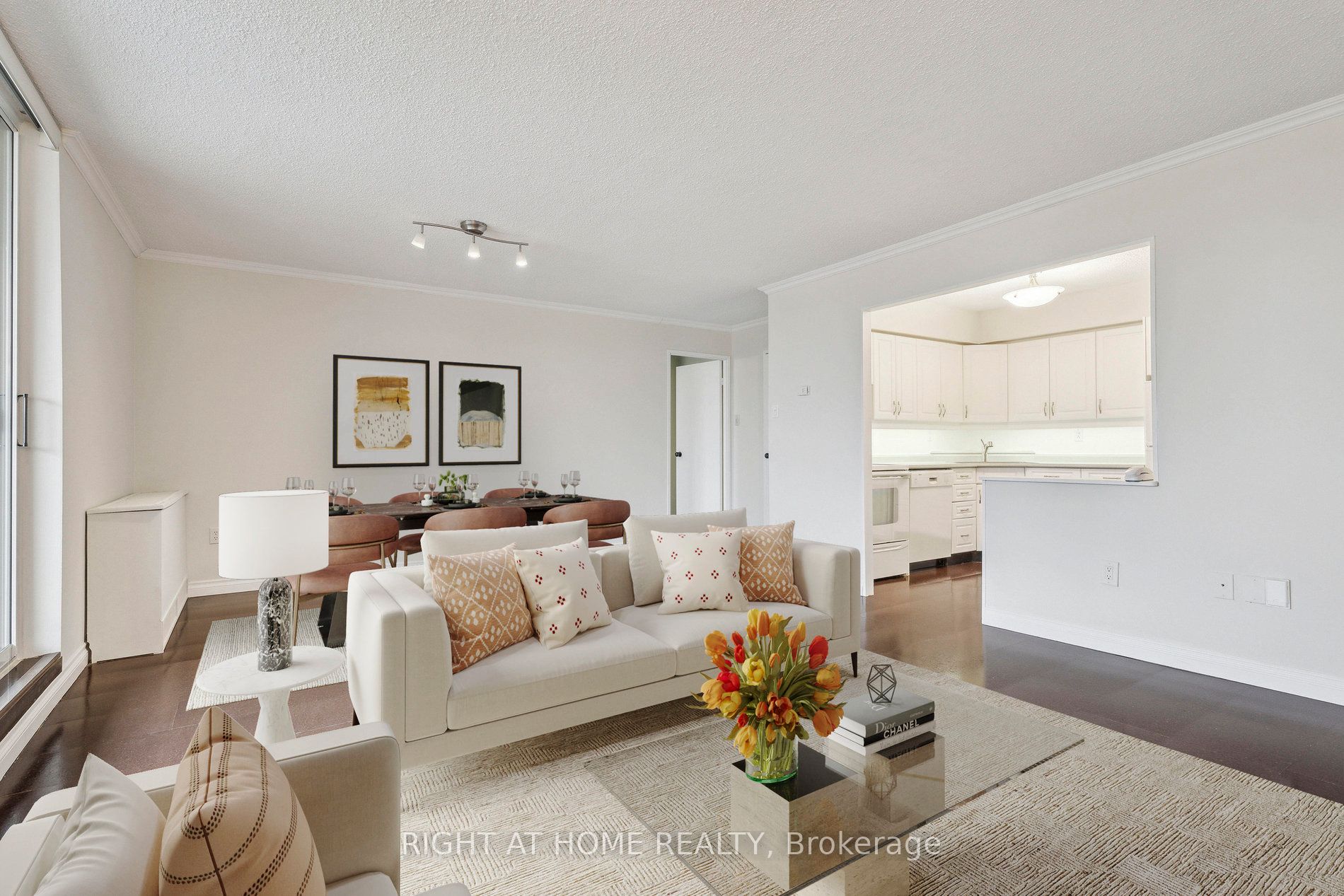 20 William Roe Boulevard 307 Property Photo 25