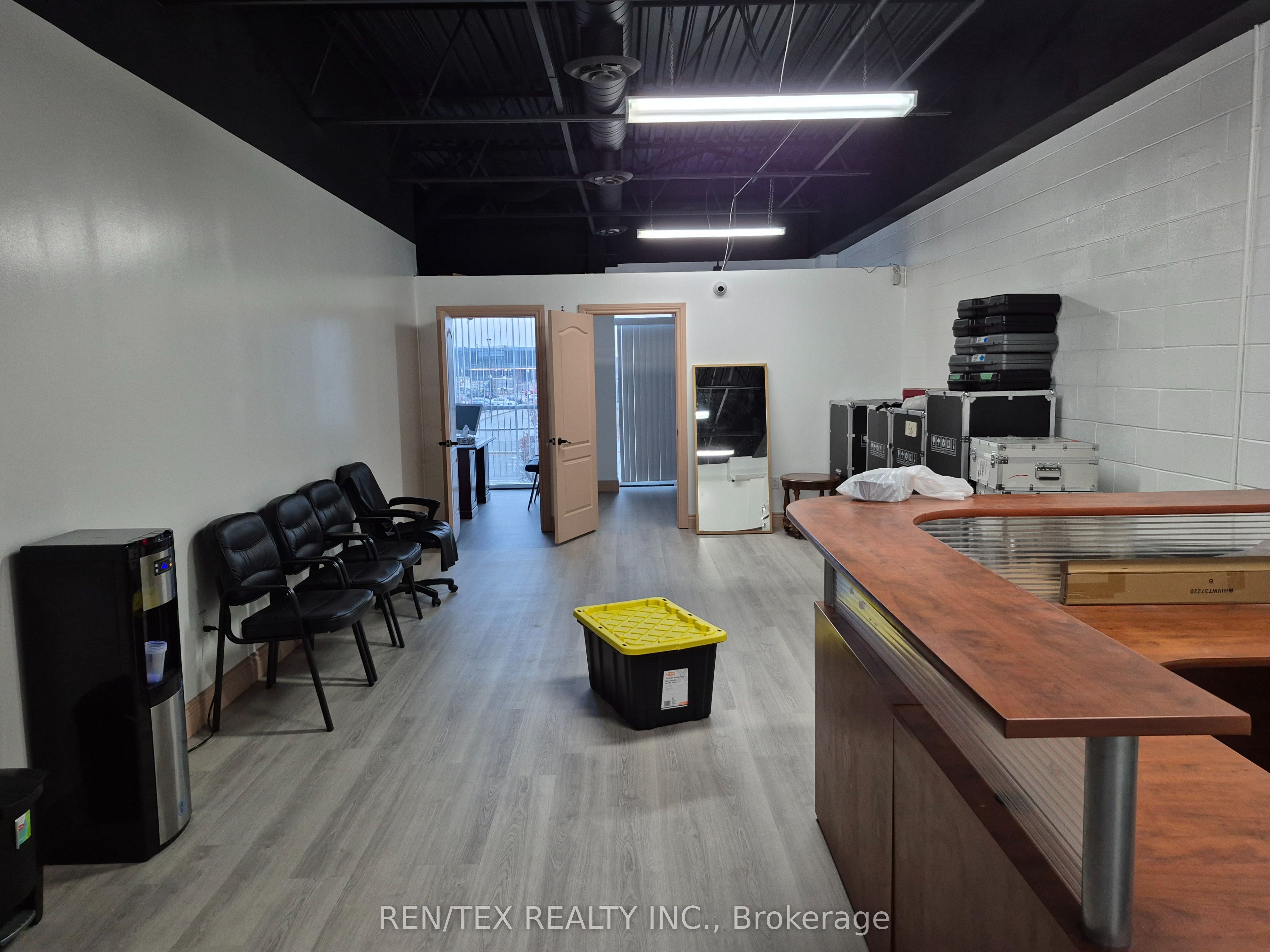 #18b - 6175 Highway 7 Property Photo 2