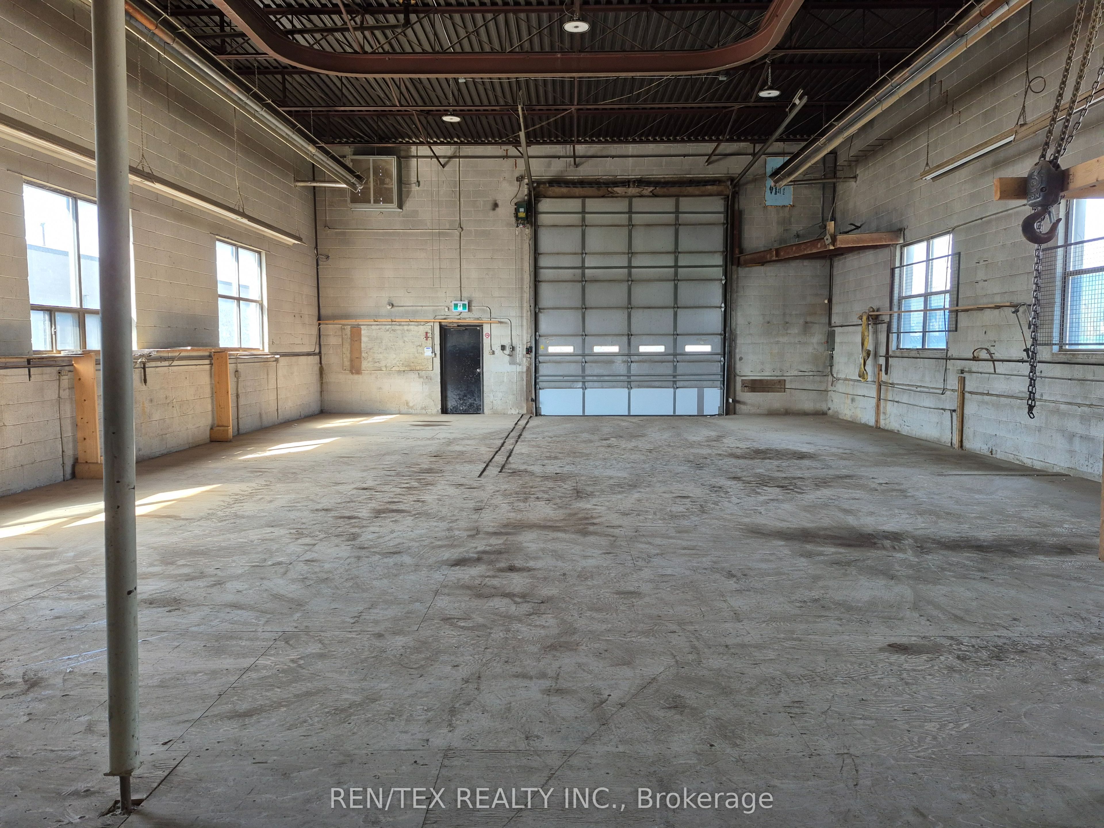 138 Creditstone Road Property Photo 7