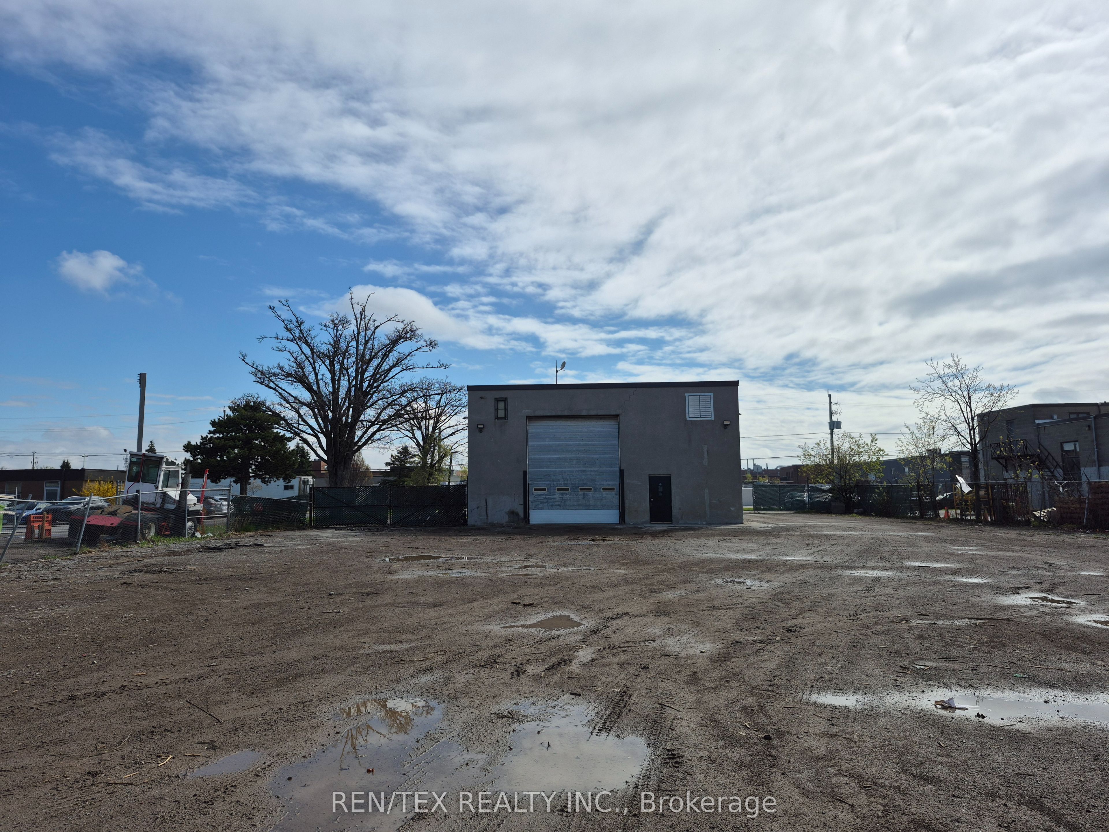 138 Creditstone Road Property Photo 17