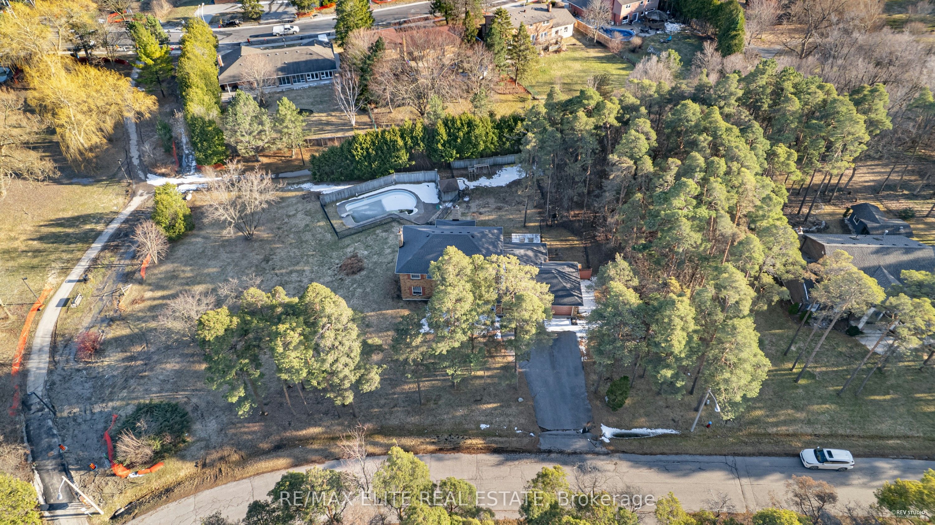 30 Cynthia Crescent Property Photo 2
