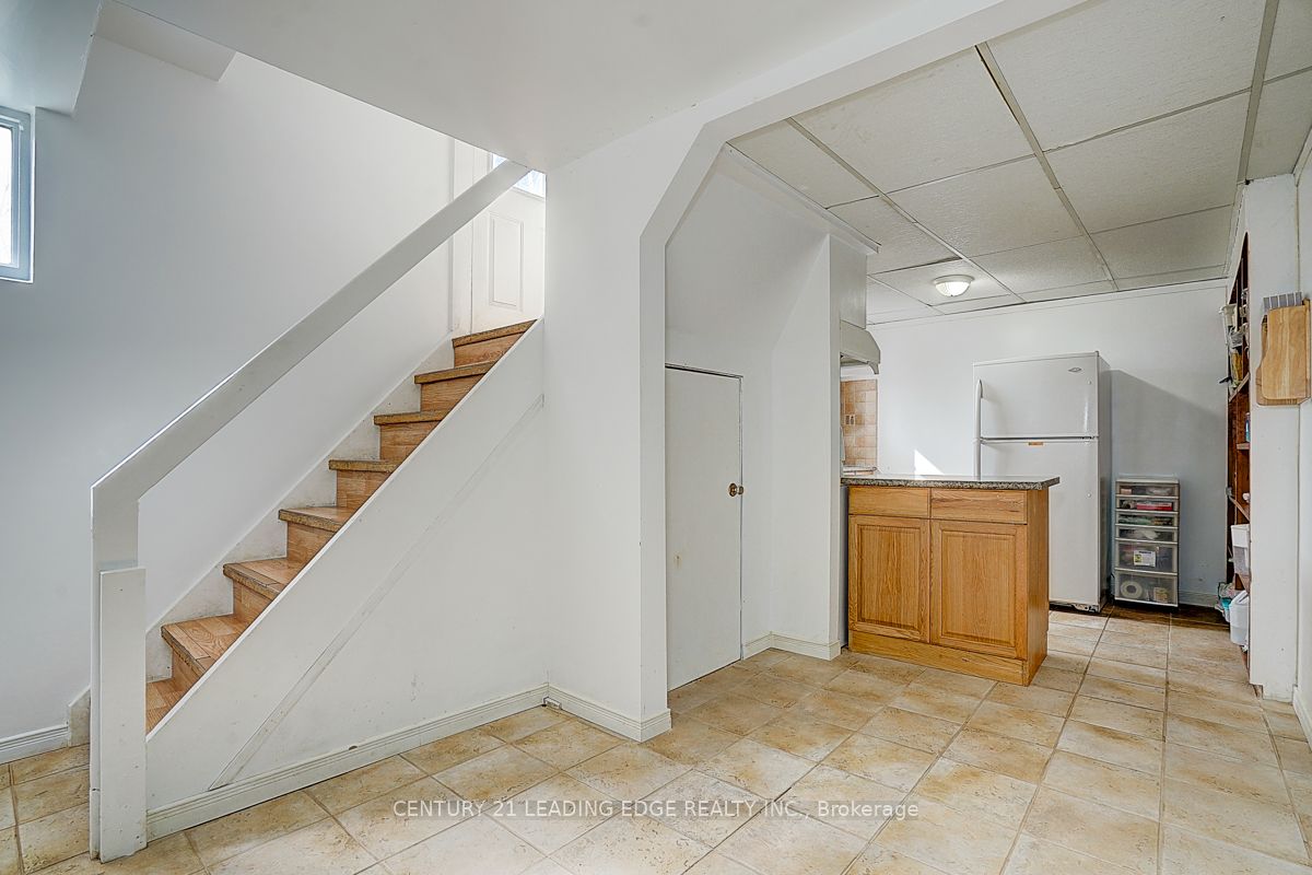 366 Main Street N Property Photo 20