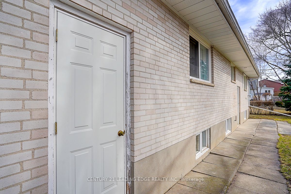 366 Main Street N Property Photo 26