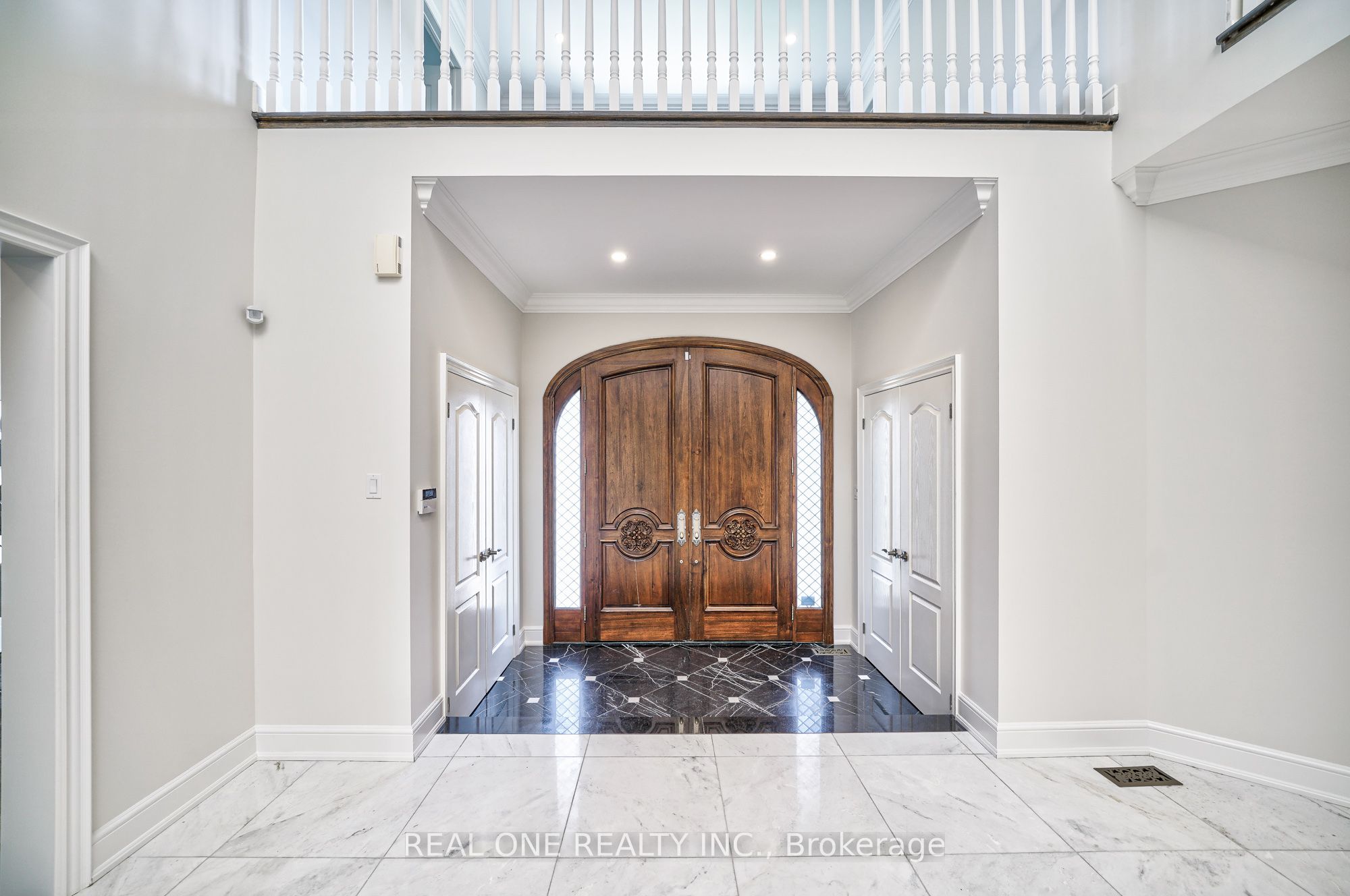 26 Clarendon Drive Property Photo 2