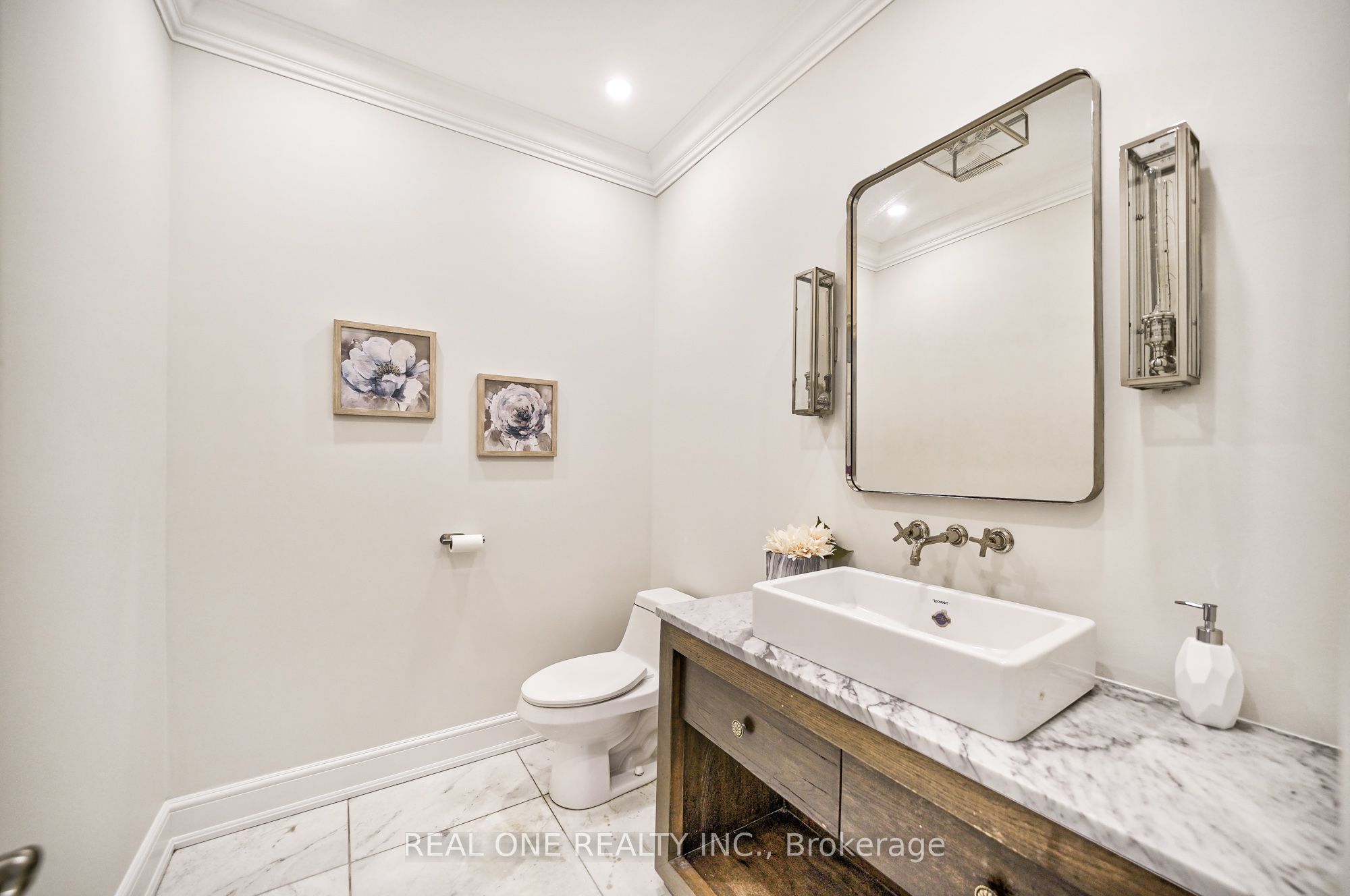 26 Clarendon Drive Property Photo 18