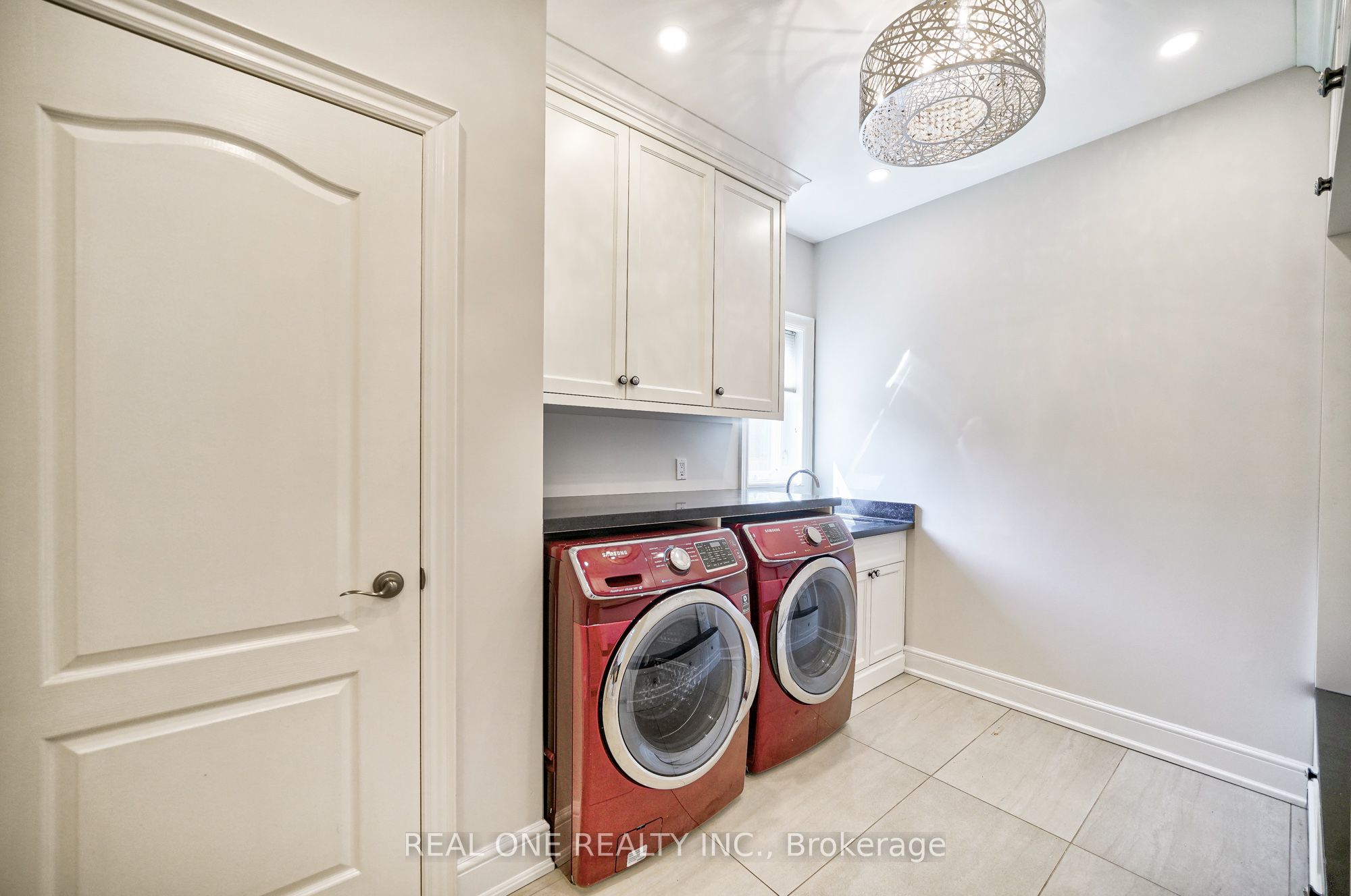 26 Clarendon Drive Property Photo 19