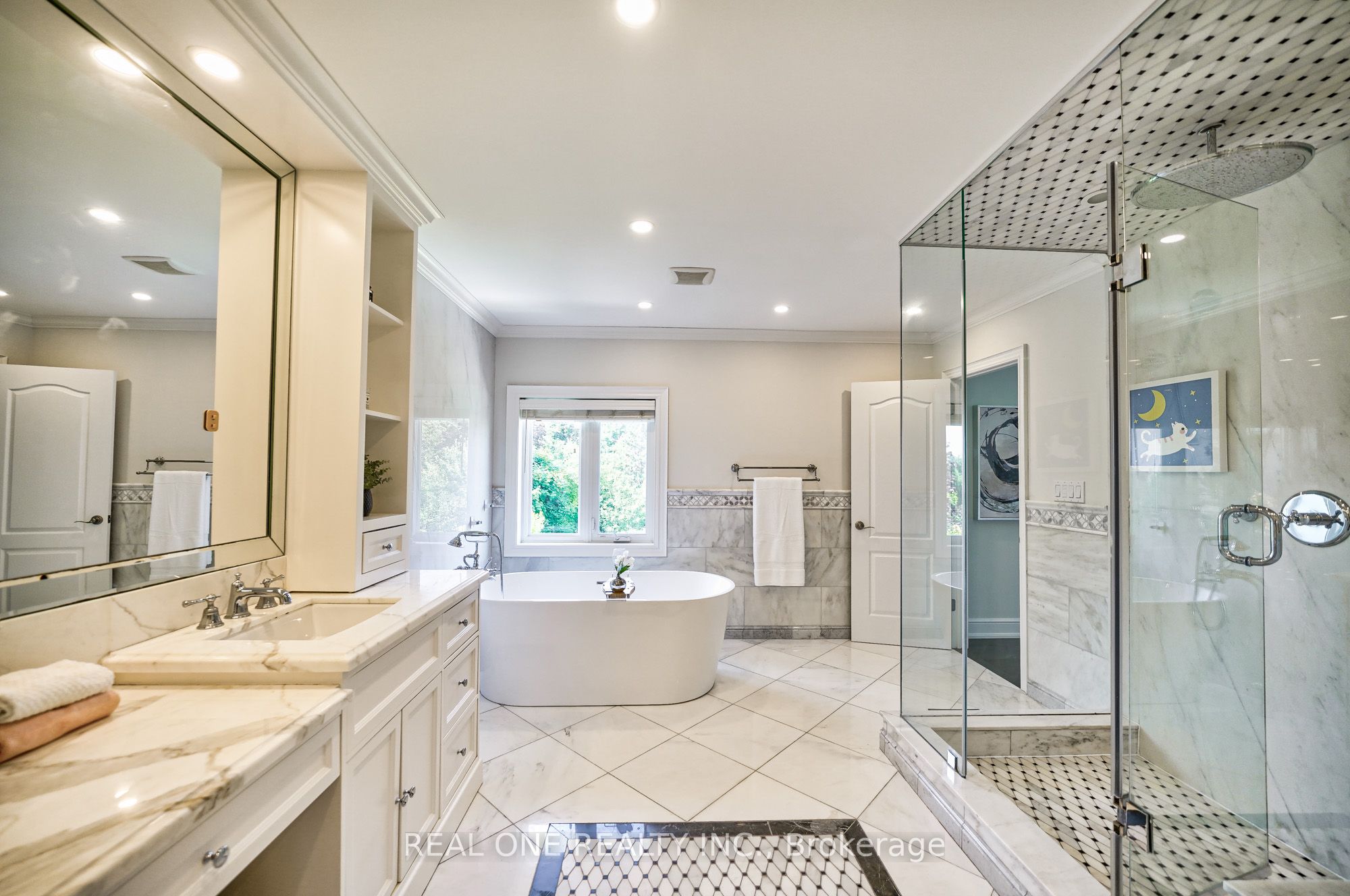 26 Clarendon Drive Property Photo 29
