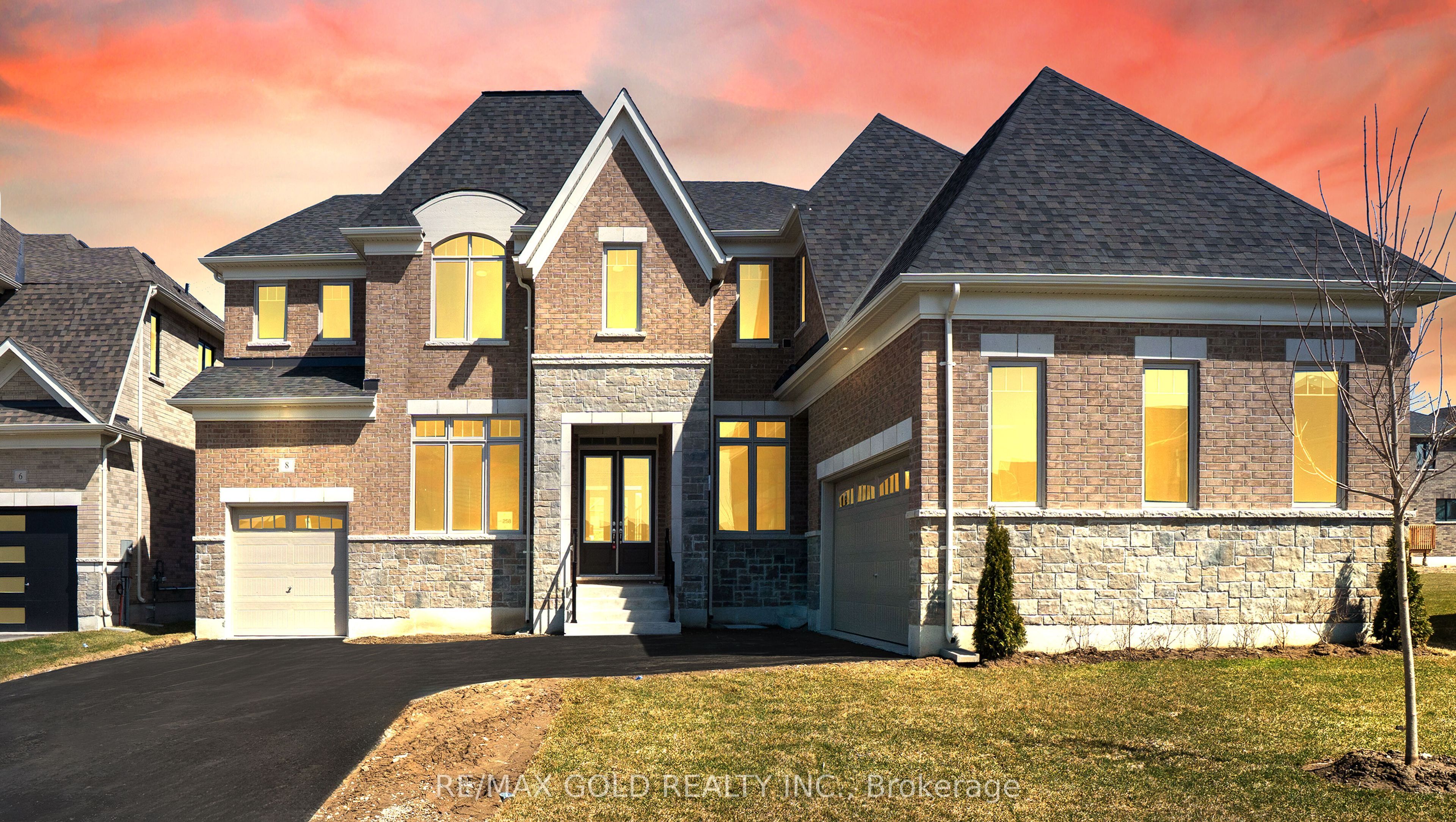 8 Twinleaf Crescent Property Photo 1