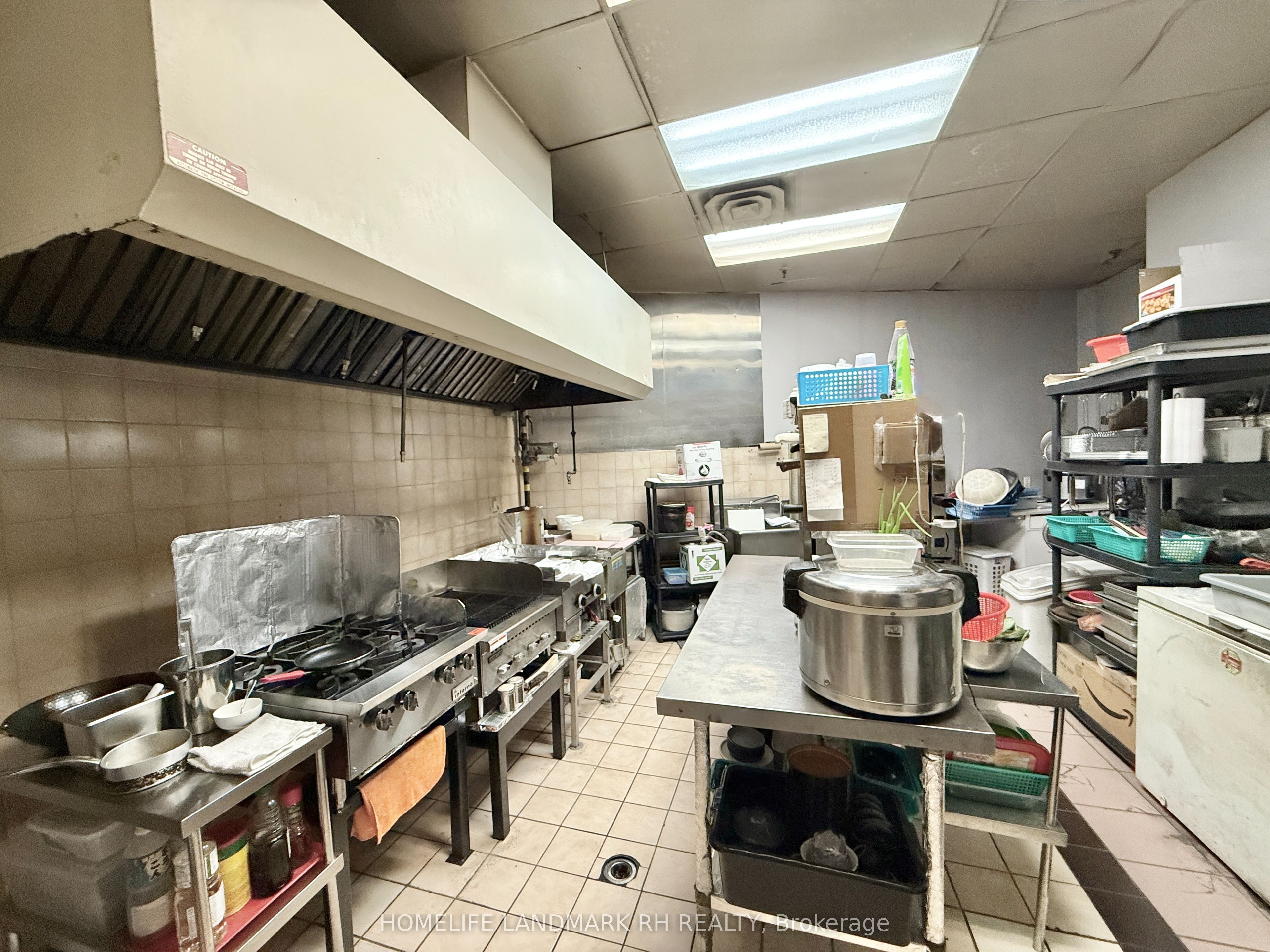 #28 - 10815 Bathurst Street Property Photo 10