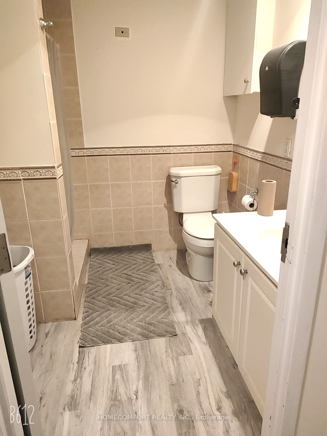 #212a - 7077 Kennedy Road Property Photo 3