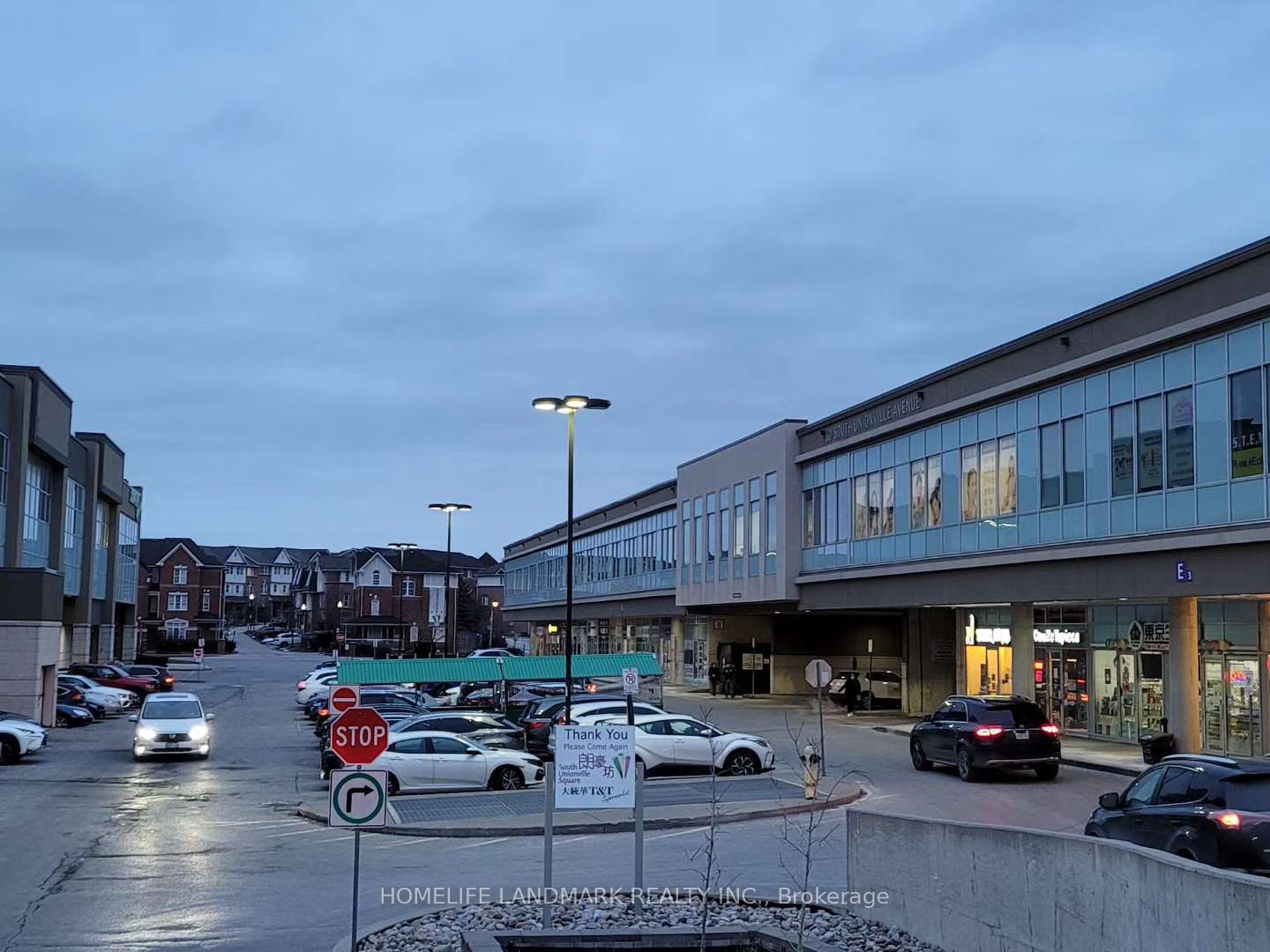 #2077 - 30 South Unionville Avenue Property Photo 2