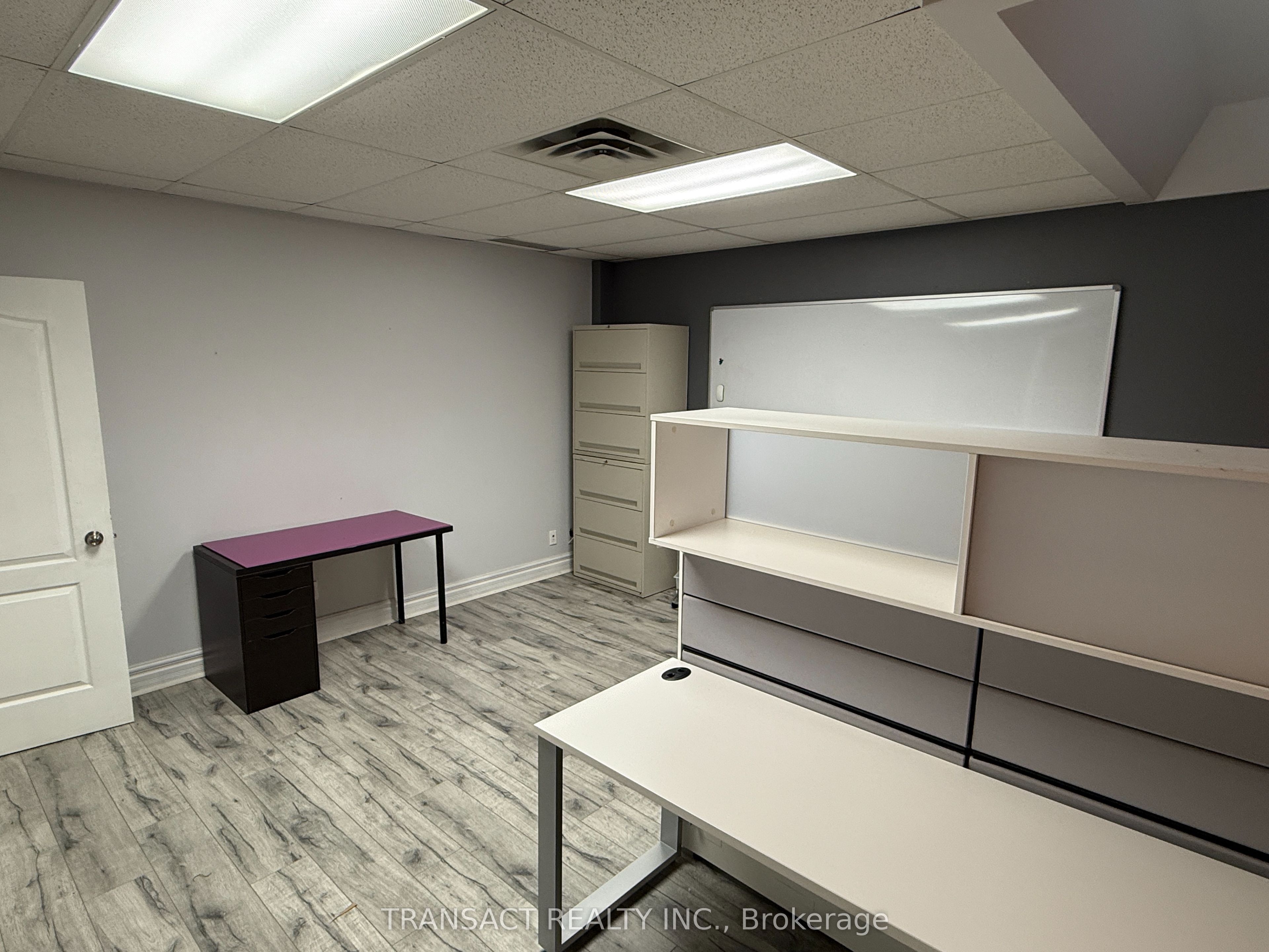 #b3 - 7577 Keele Street Property Photo 19