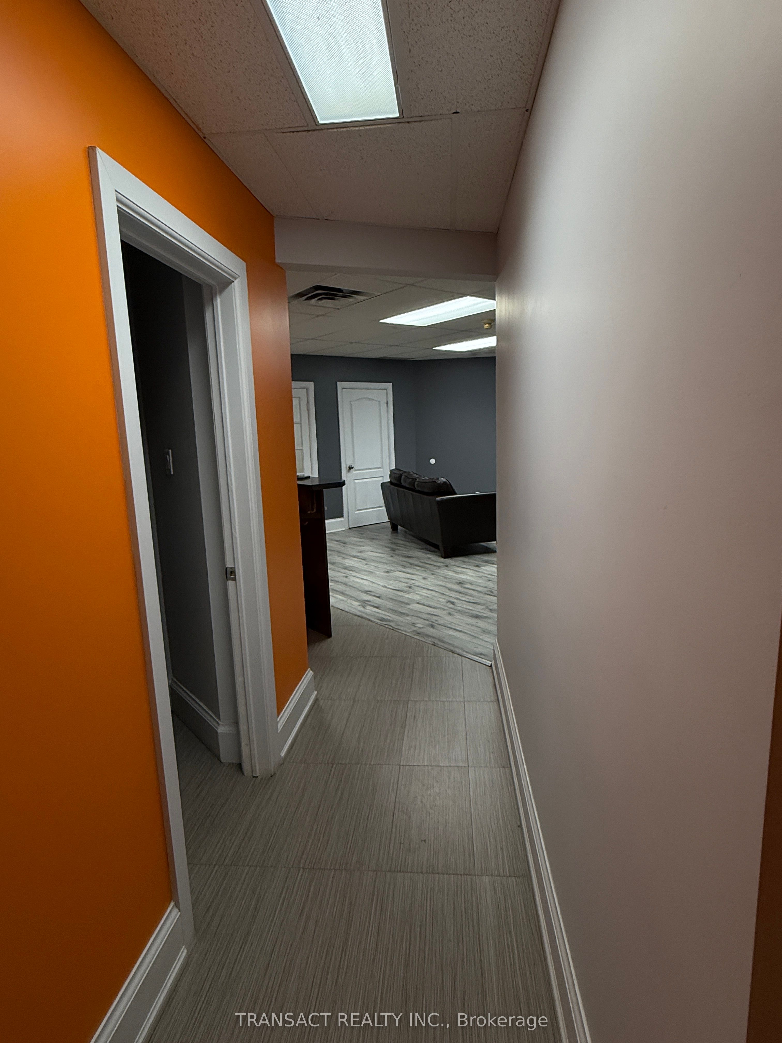 #b3 - 7577 Keele Street Property Photo 21