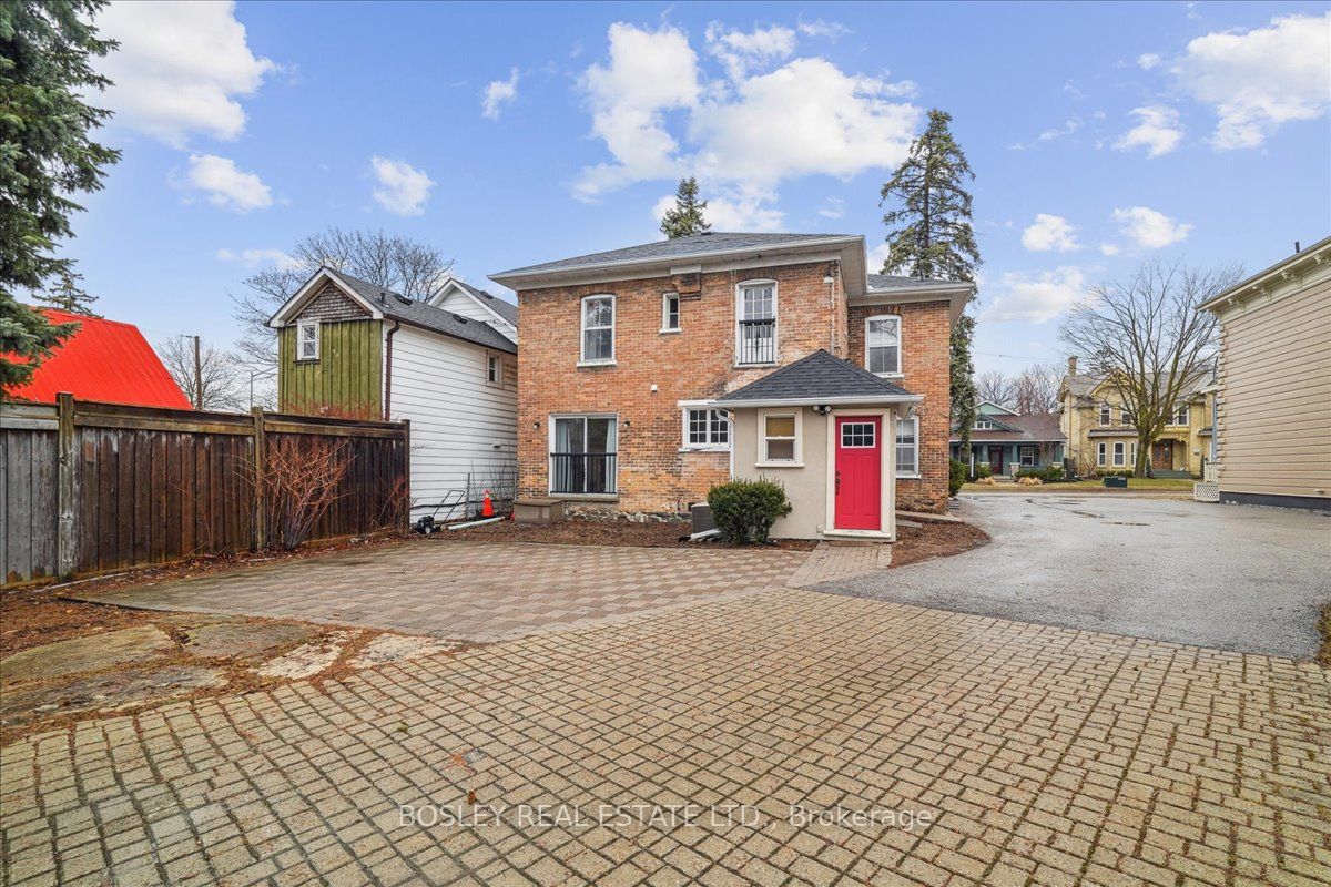 65 Wellington Street Property Photo 31