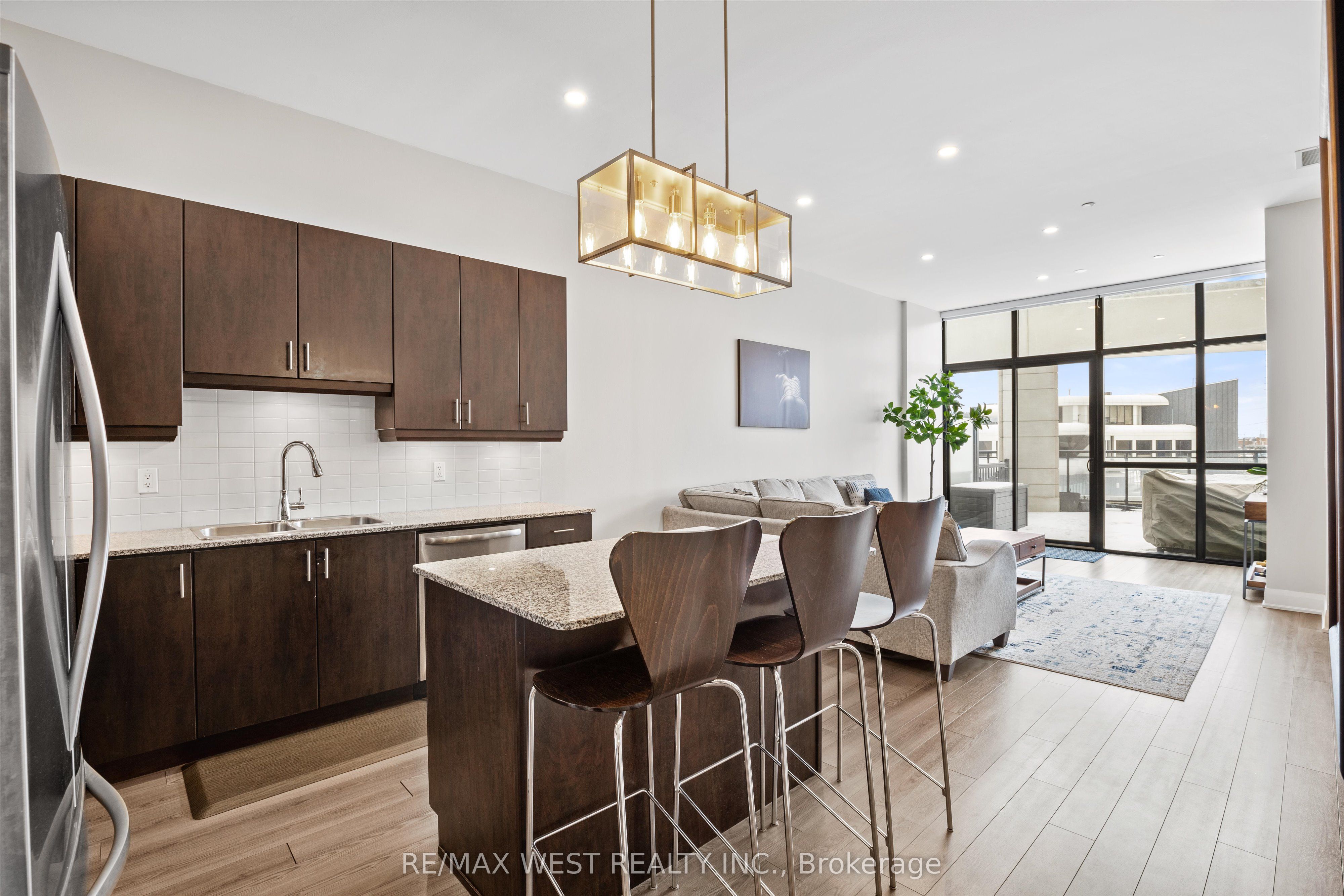 2900 Highway 7 N/a E 201 Property Photo 6