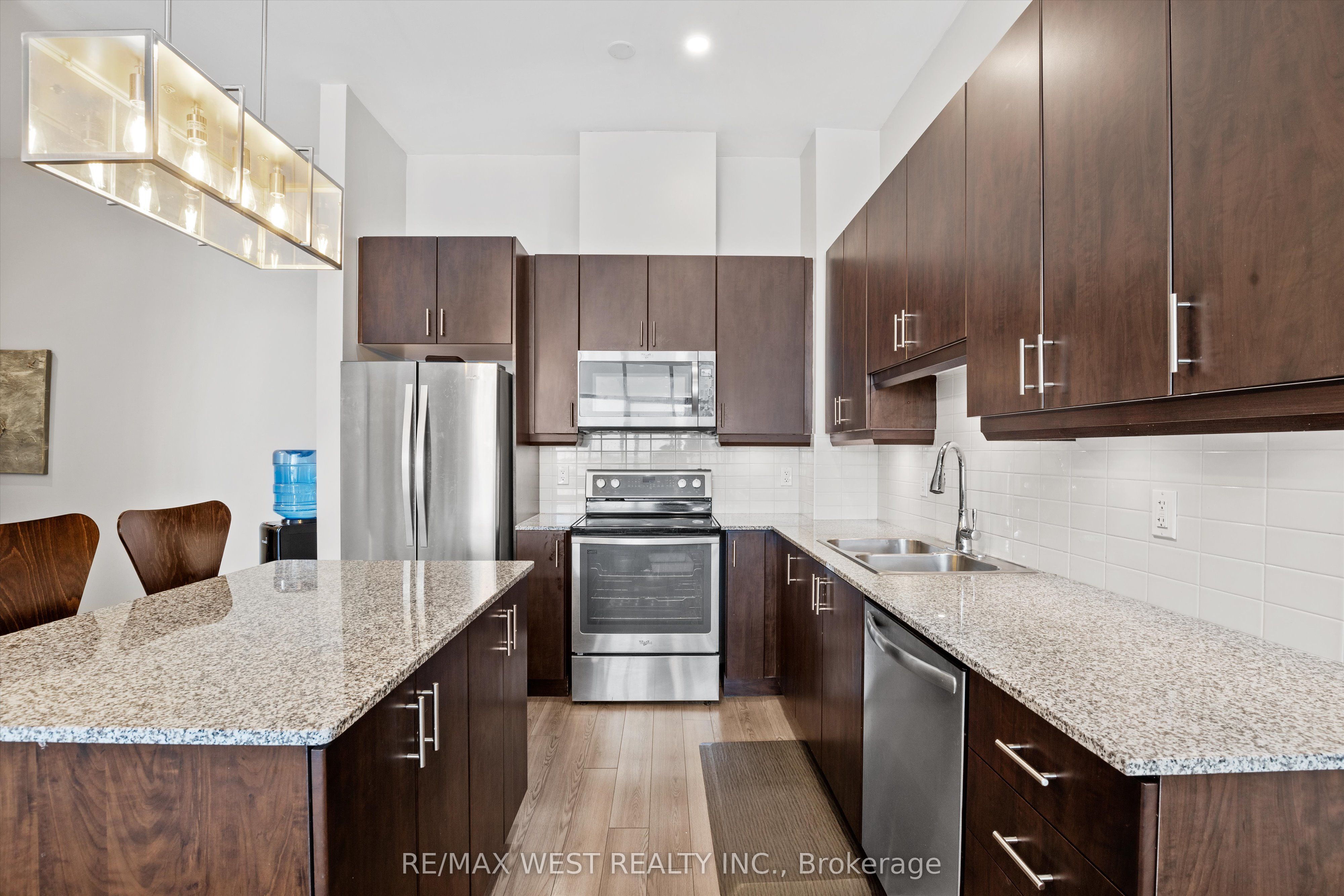 2900 Highway 7 N/a E 201 Property Photo 7