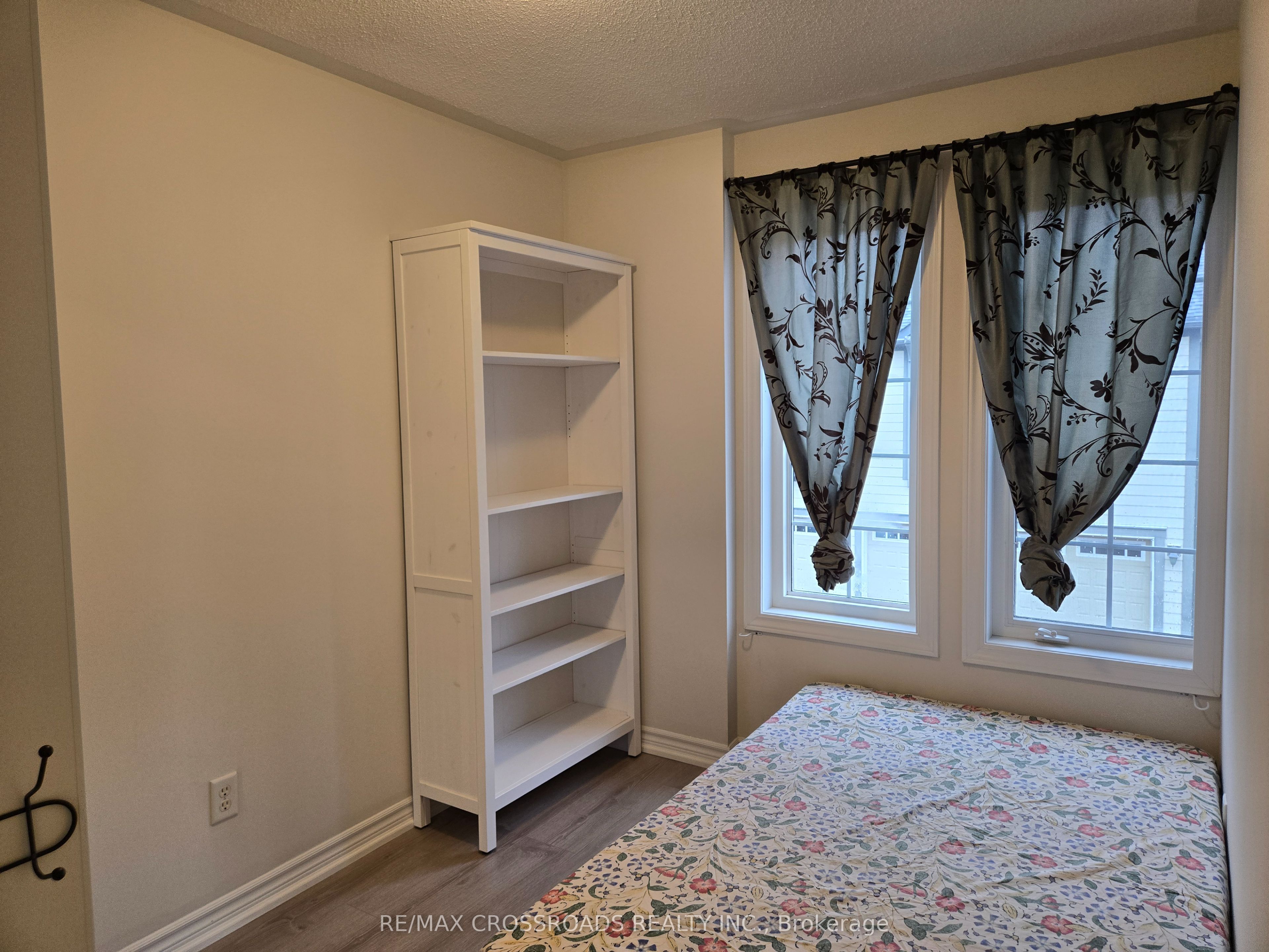 2922 Bur Oak Avenue Property Photo 14