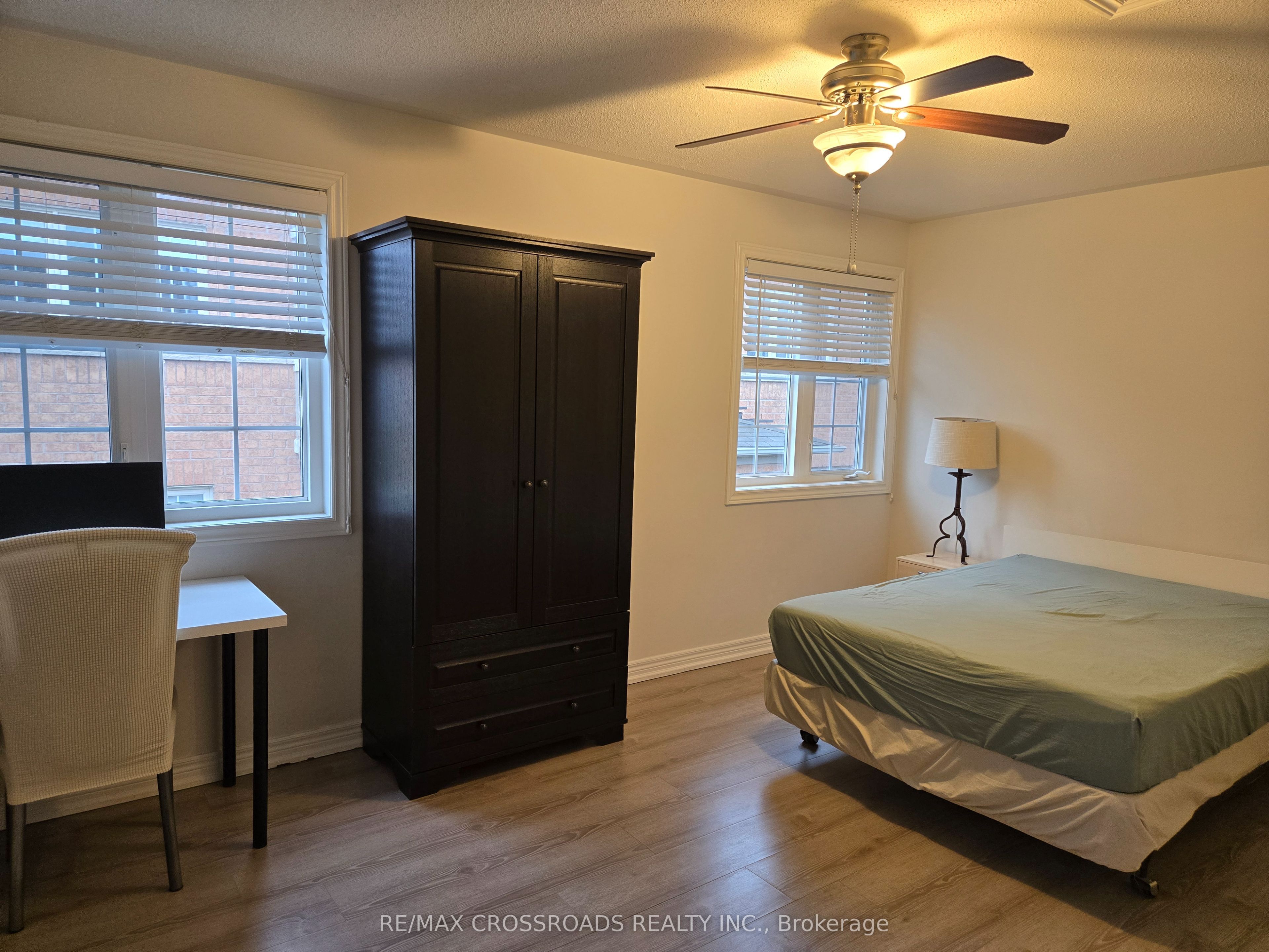 2922 Bur Oak Avenue Property Photo 17