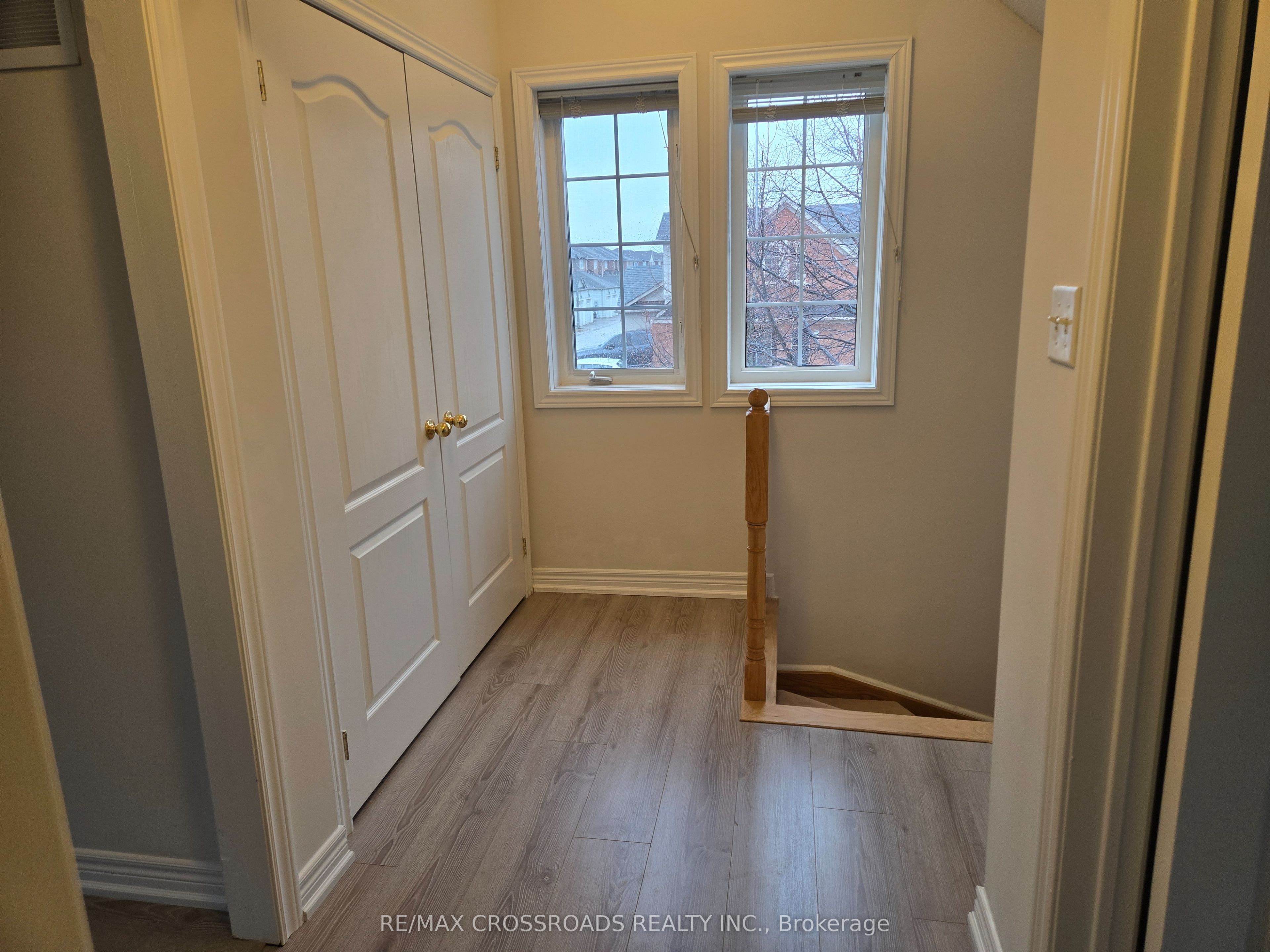 2922 Bur Oak Avenue Property Photo 21