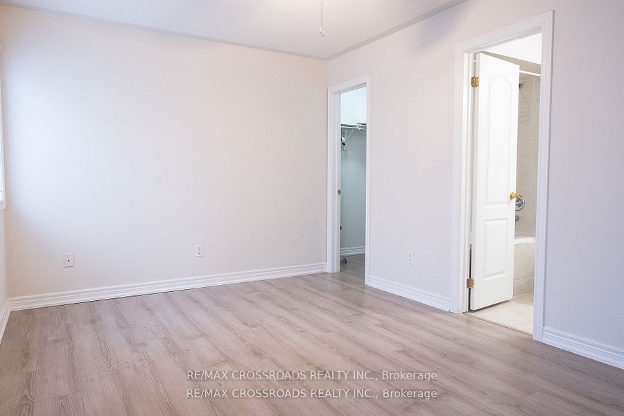 2922 Bur Oak Avenue Property Photo 23