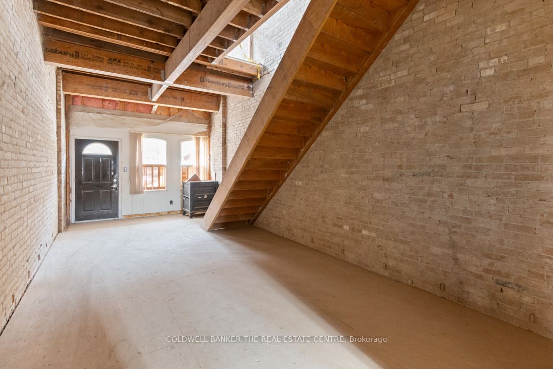 193 Main Street Property Photo 6