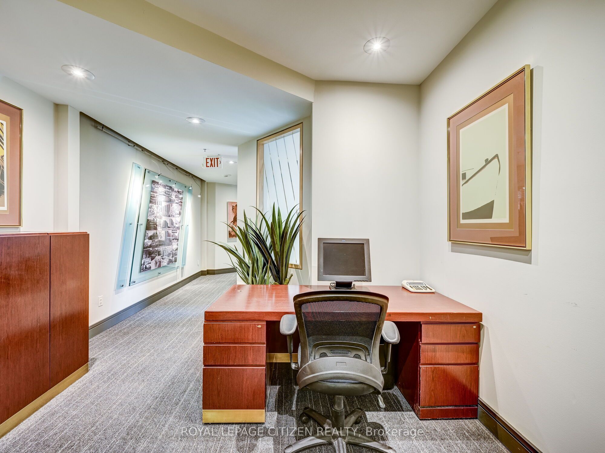 #1 - 30 Pennsylvania Avenue Property Photo 9