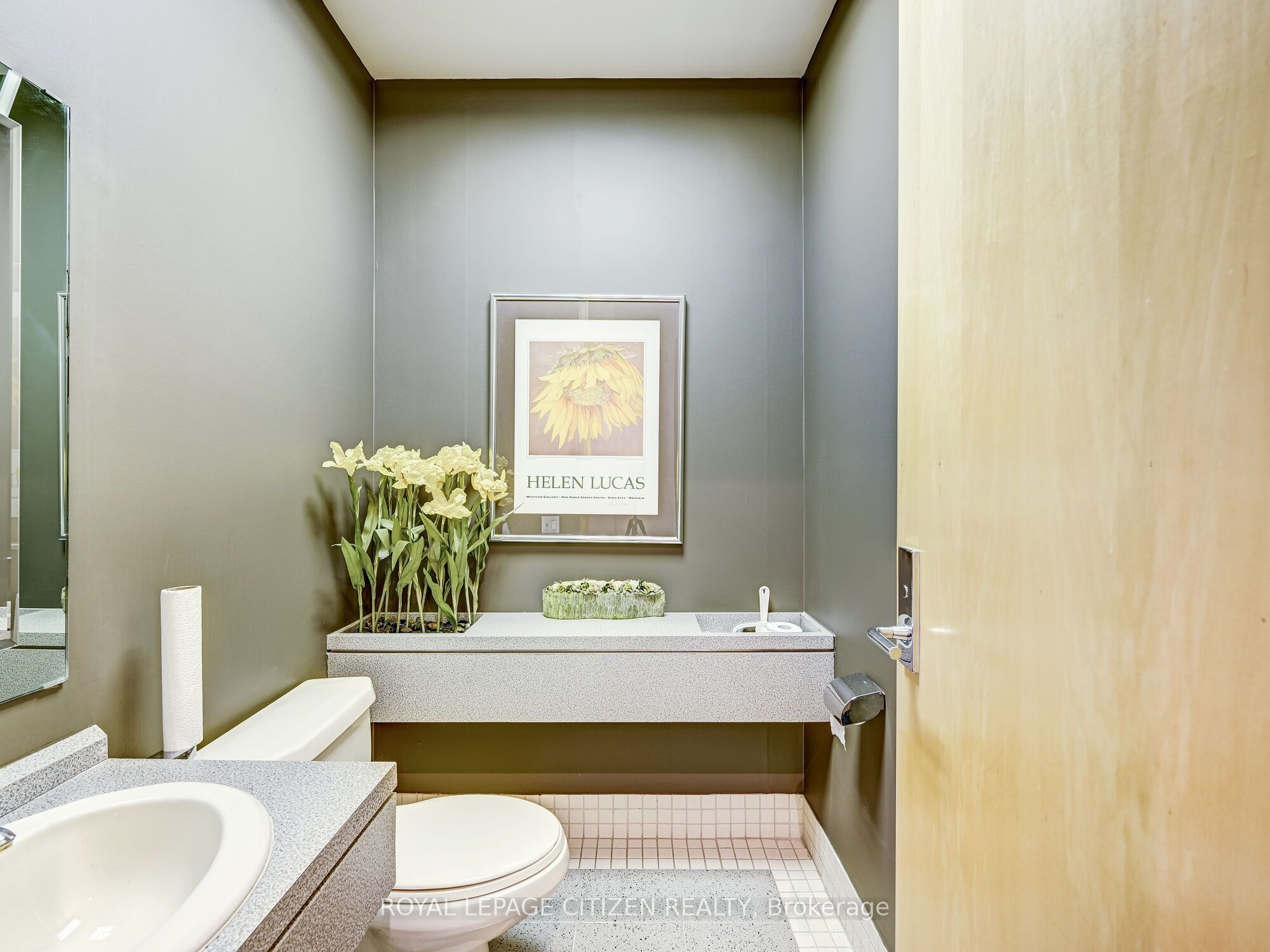 #1 - 30 Pennsylvania Avenue Property Photo 11