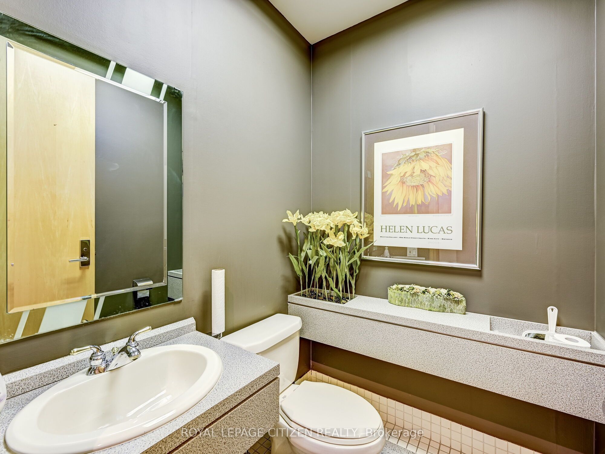 #1 - 30 Pennsylvania Avenue Property Photo 12