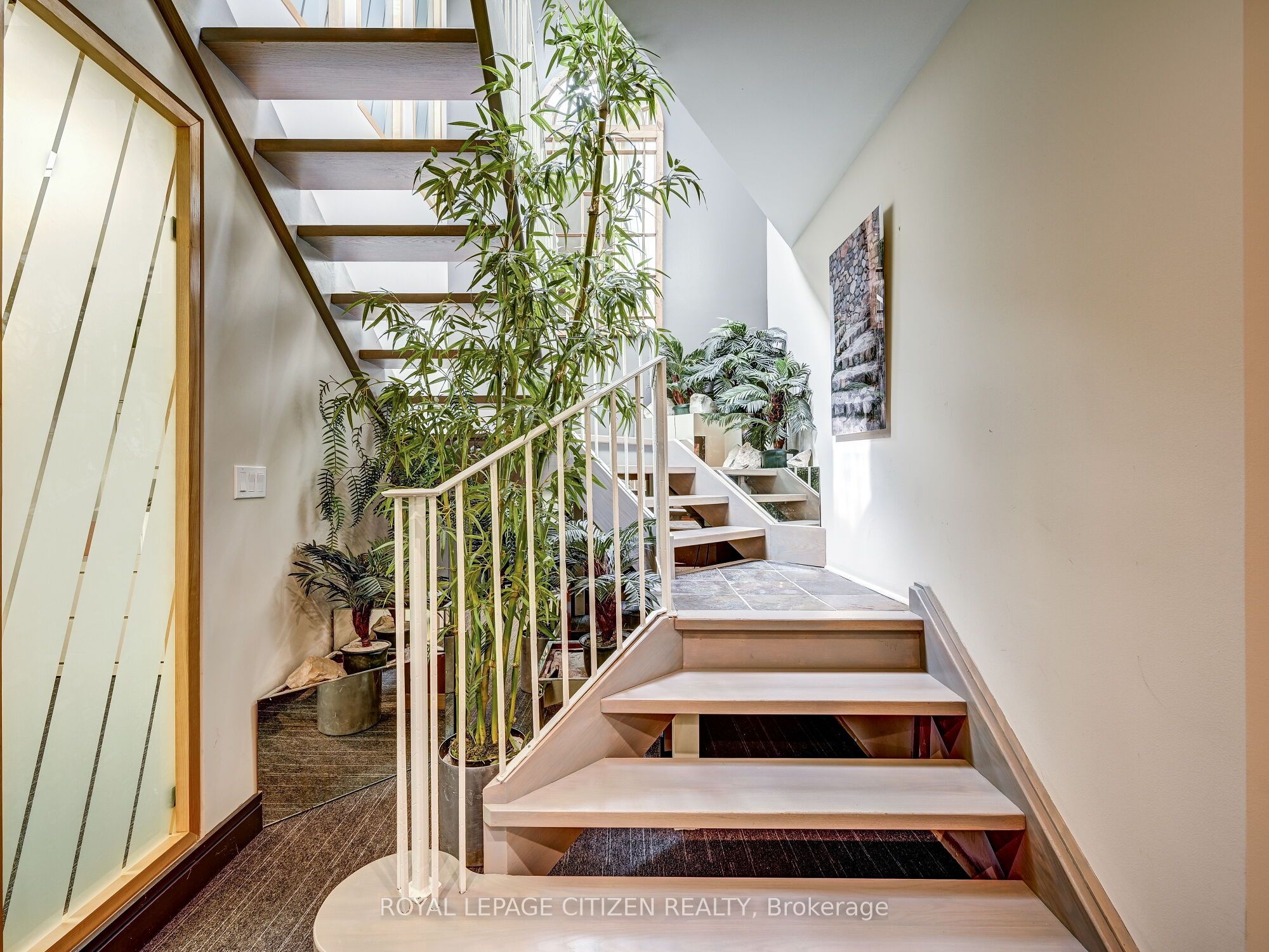 #1 - 30 Pennsylvania Avenue Property Photo 25