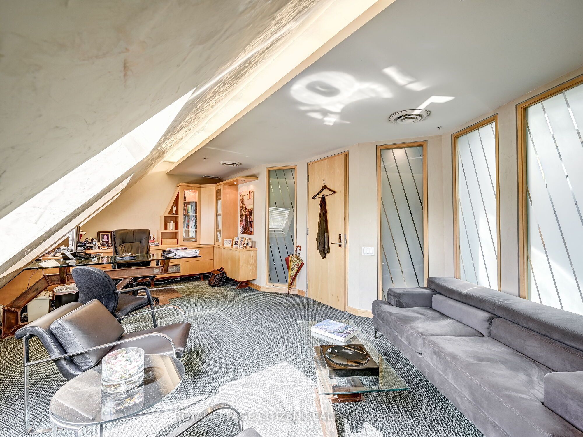 #1 - 30 Pennsylvania Avenue Property Photo 34